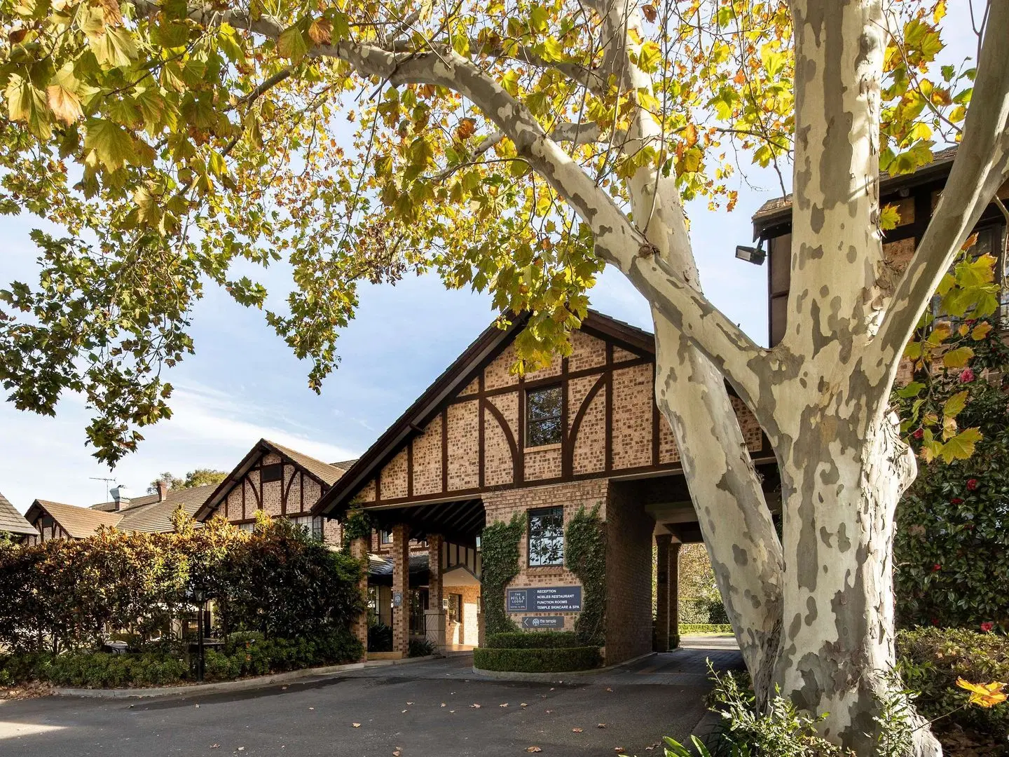 Peppers The Hills Lodge EXTERIOR