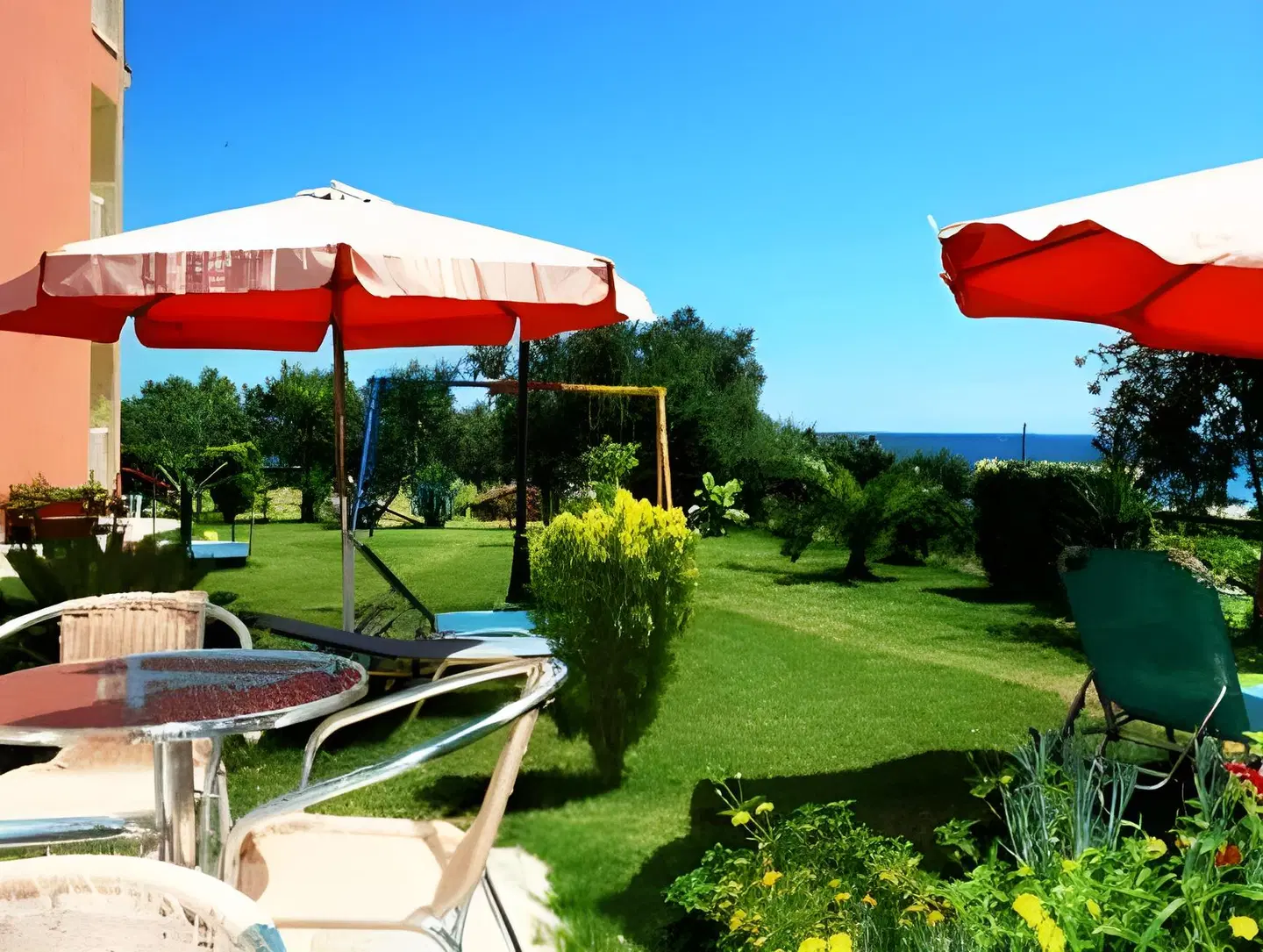 Amoudi Hotel Studios Apartments Garten