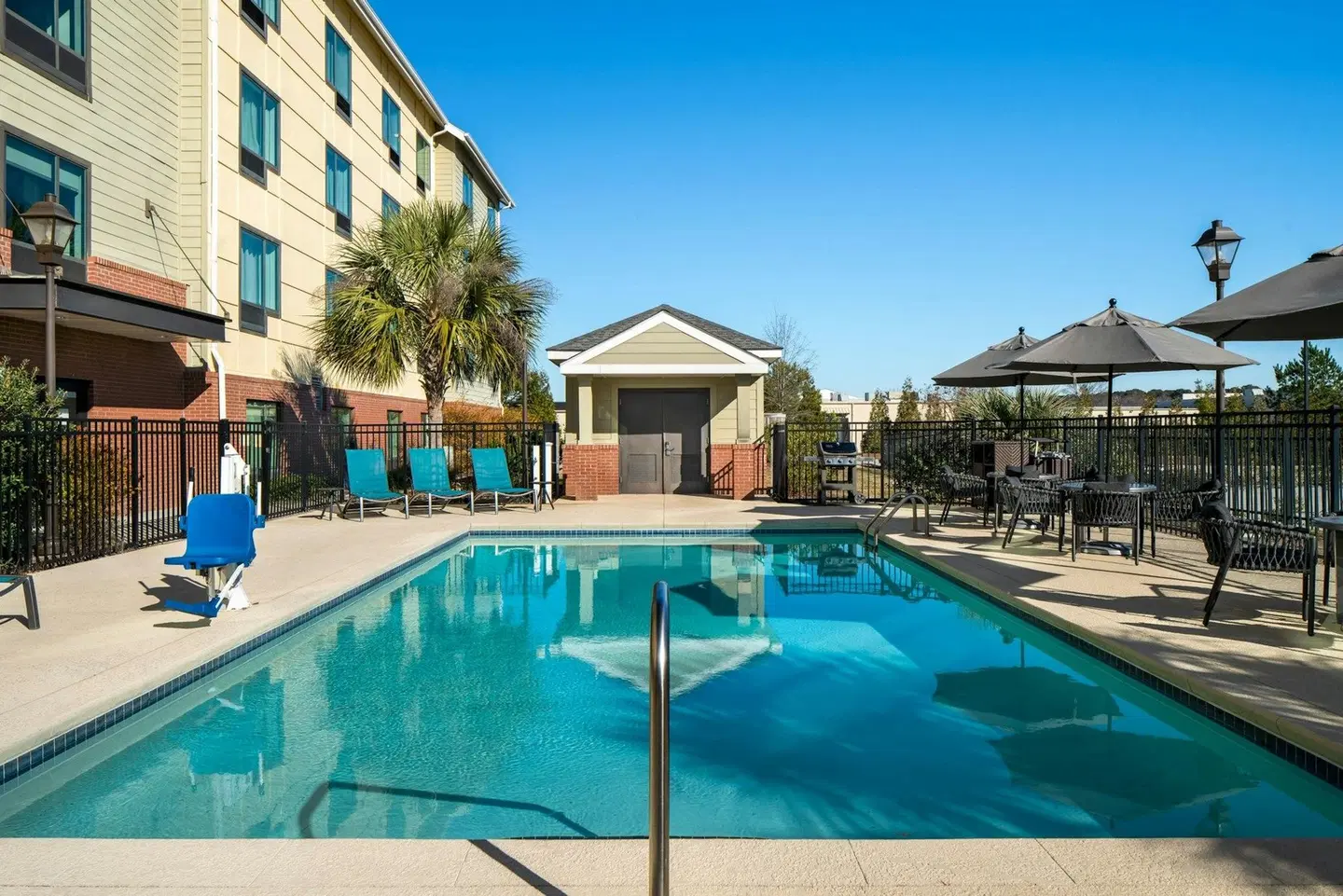 TownePlace Suites by Marriott Florence OUTDOOR_POOL