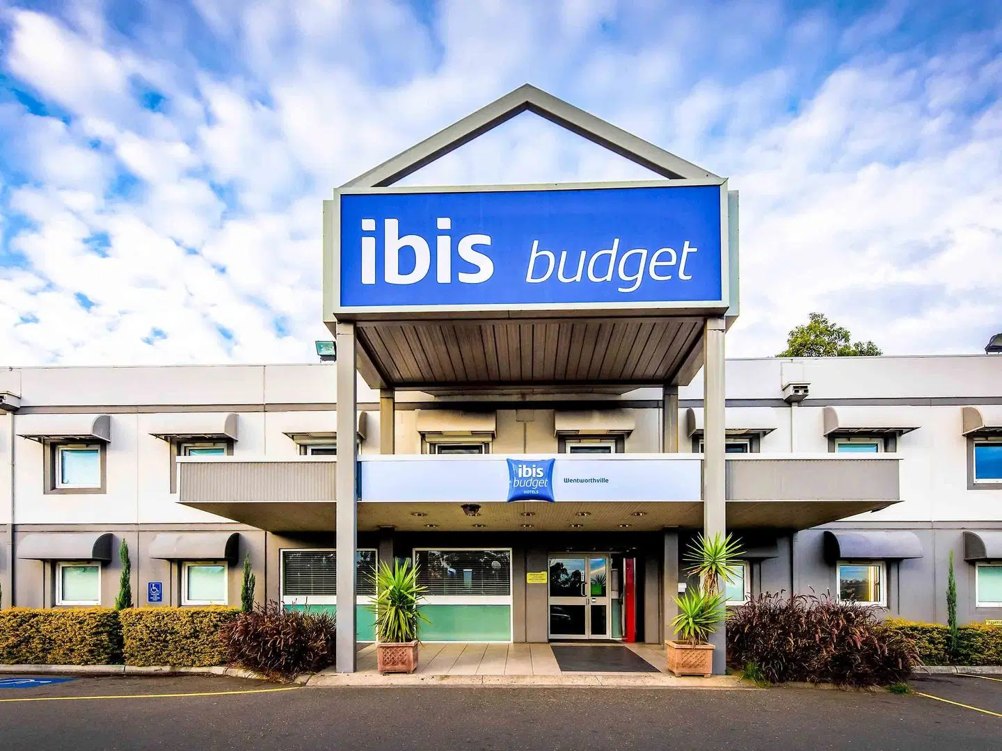 ibis budget Wentworthville EXTERIOR