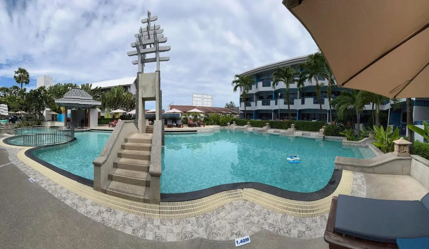 Phuket Island View OUTDOOR_POOL