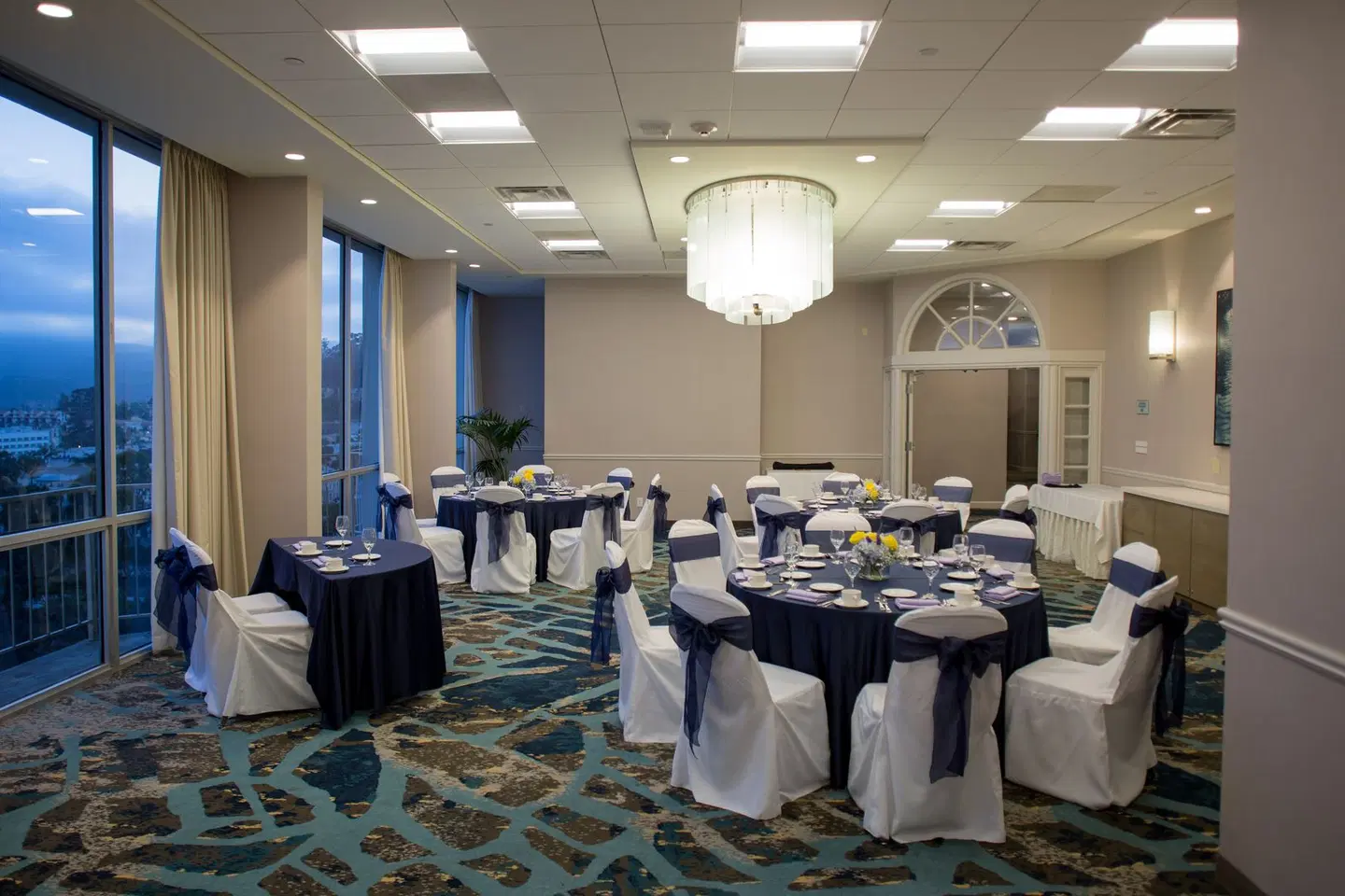 Crowne Plaza Hotel Ventura Beach by IHG Konferenz