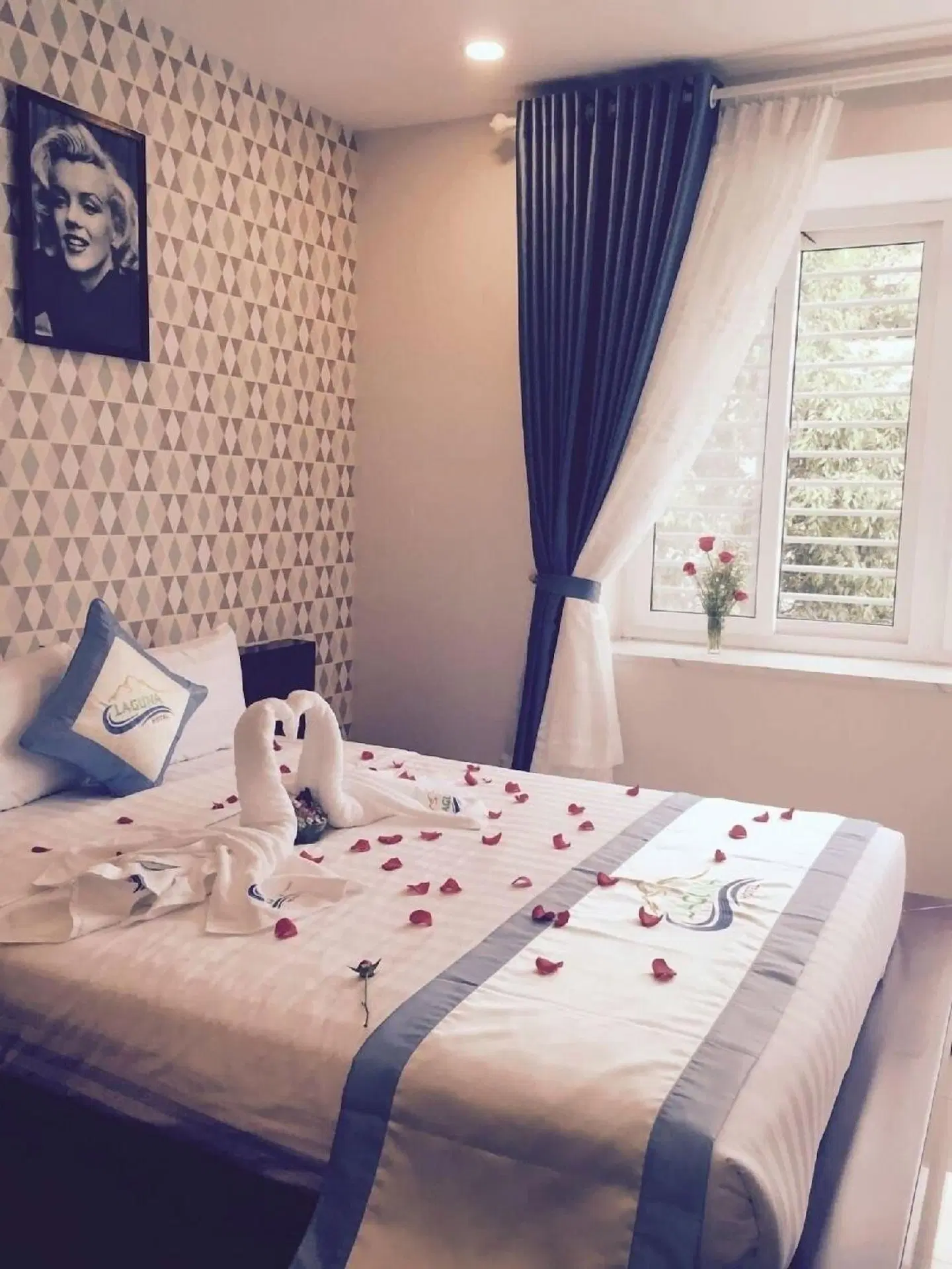 Laguna Hotel ROOM_EXAMPLE