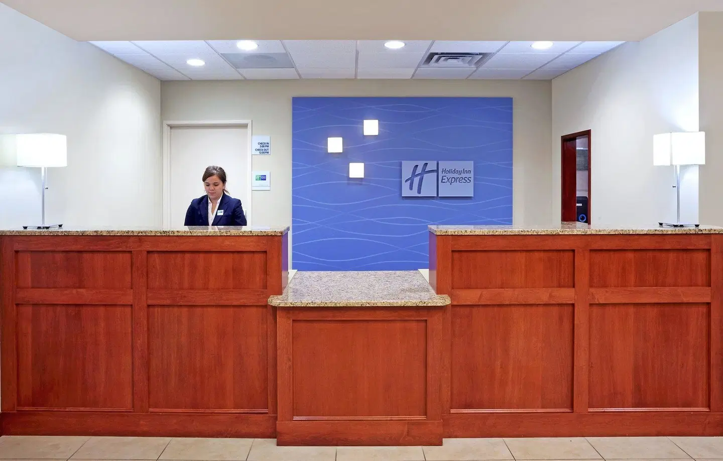 Holiday Inn Express & Suites Chehalis-Centralia by IHG LOUNGE_LOBBY