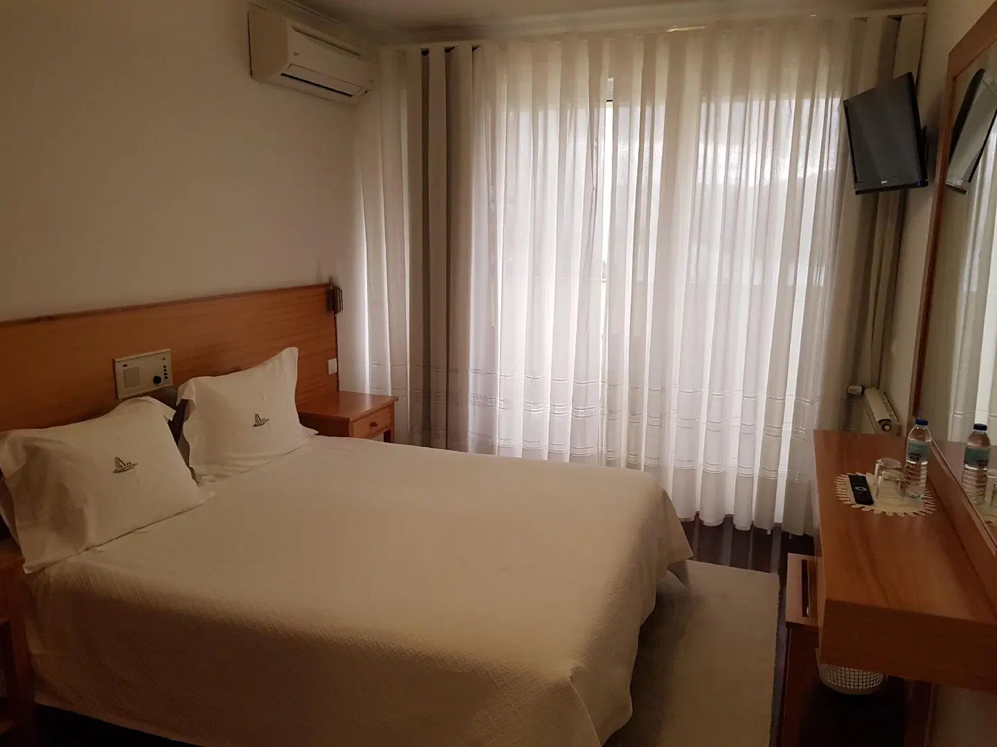 Lagoa Azul do Geres ROOM_EXAMPLE
