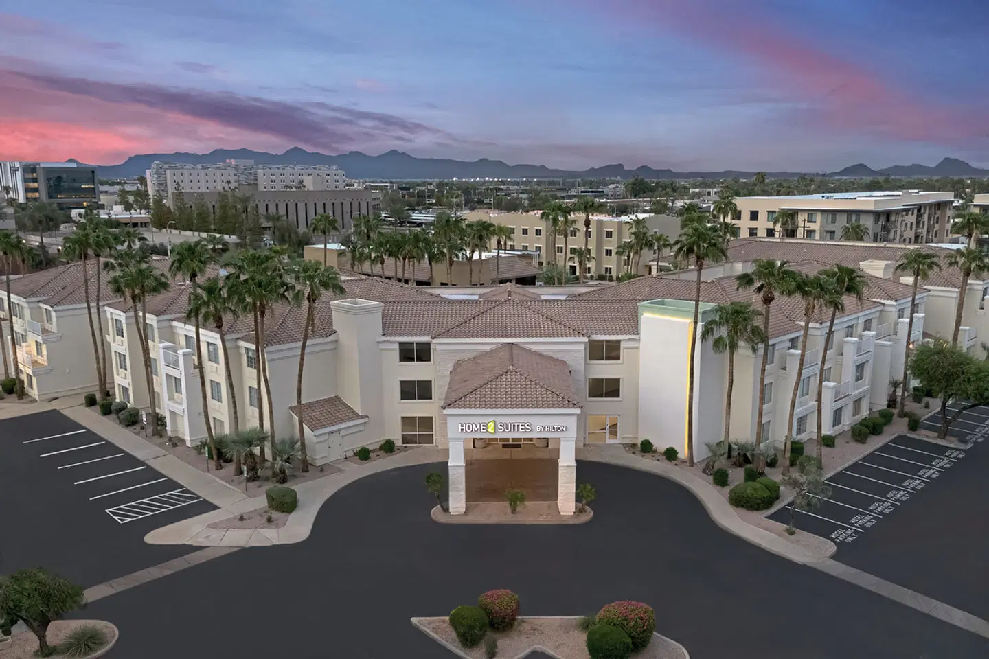 Home2 Suites by Hilton Scottsdale Old Town EXTERIOR