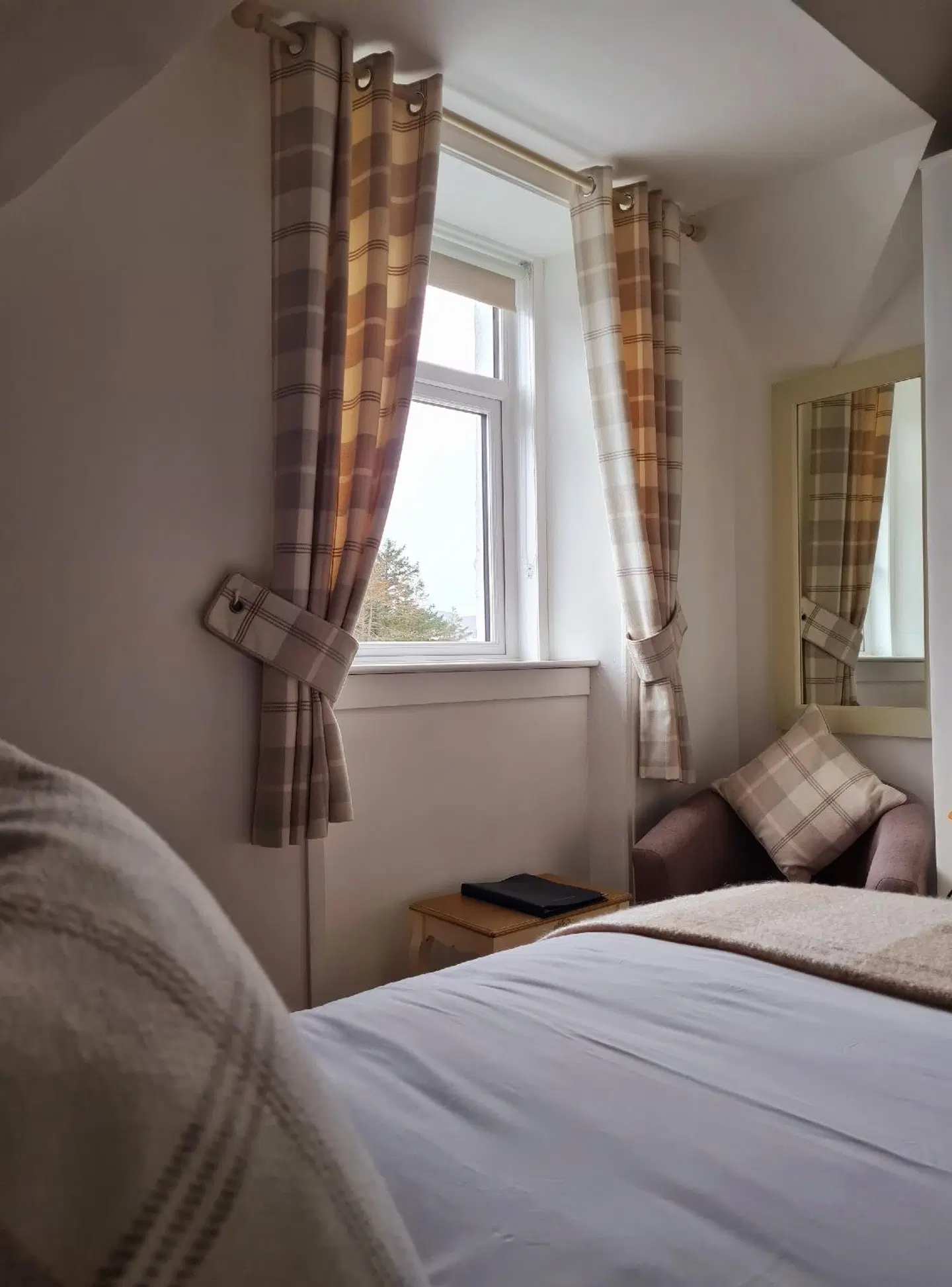 Atholl House ROOM_EXAMPLE