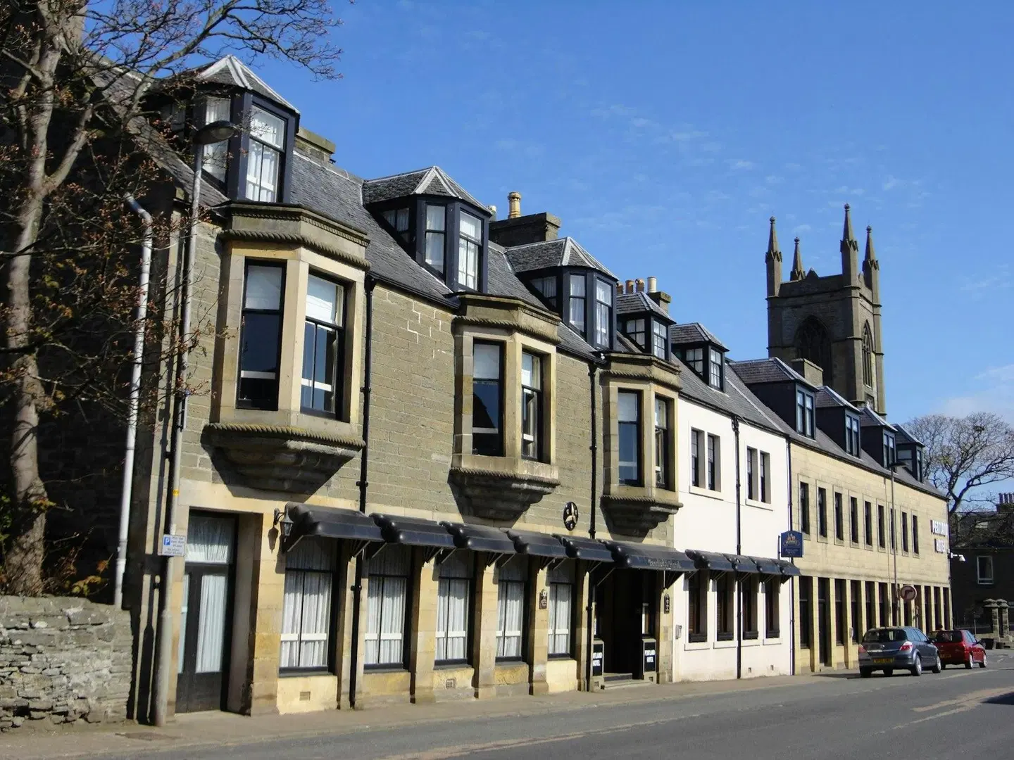 Pentland Hotel EXTERIOR