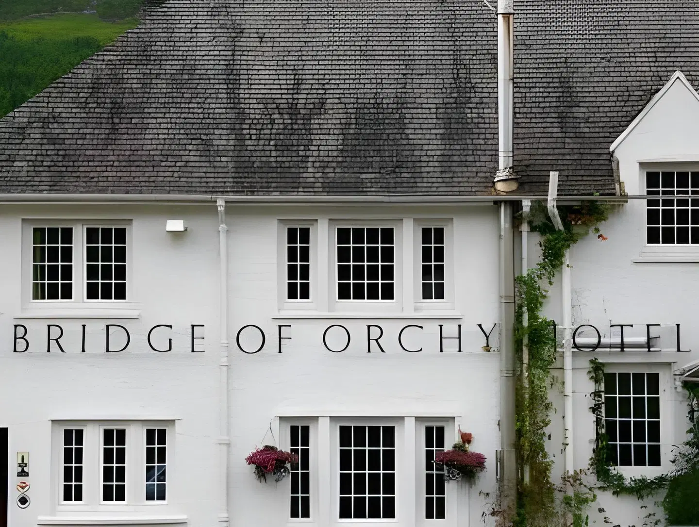 Bridge of Orchy Hotel EXTERIOR