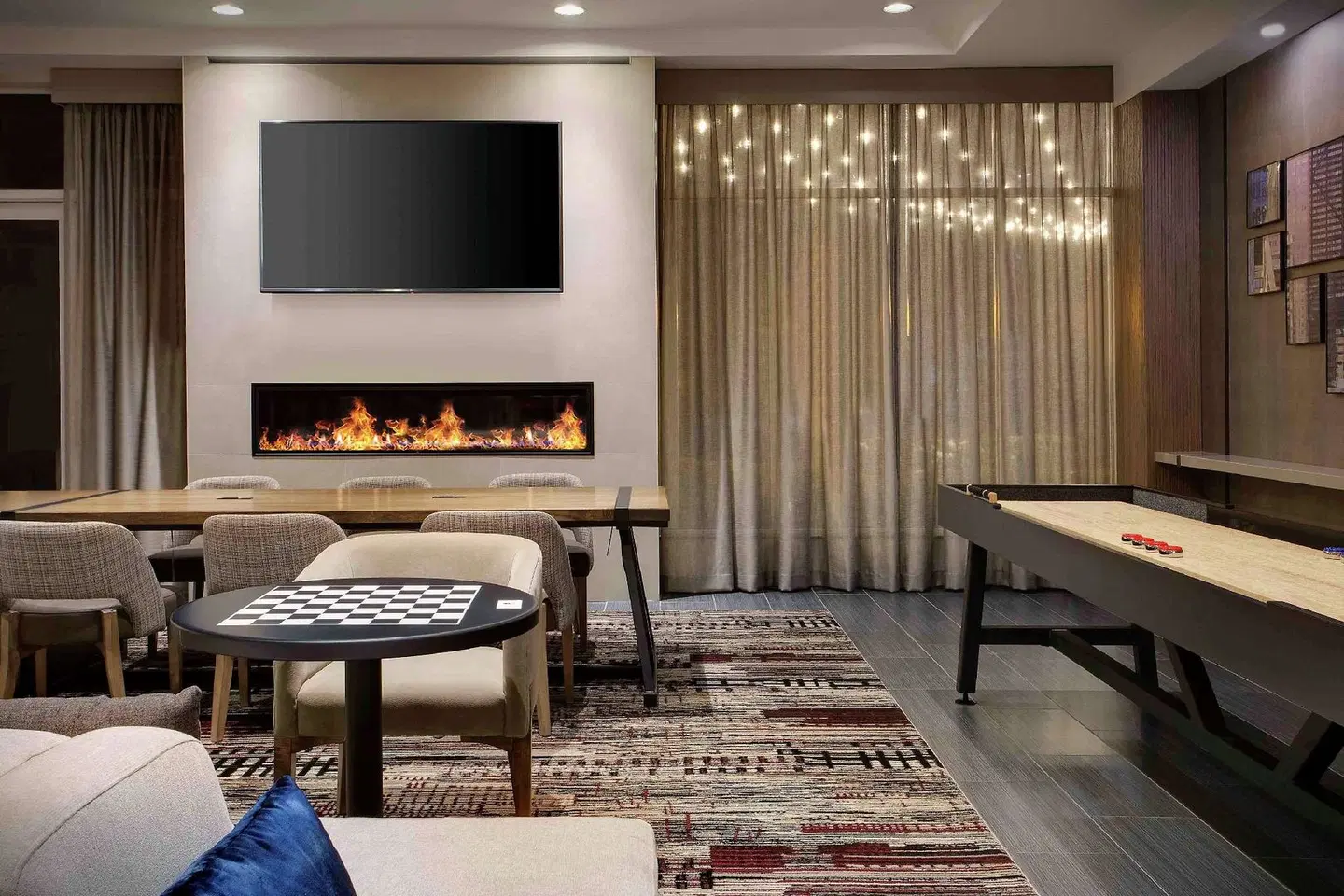 DoubleTree by Hilton Chicago Midway Airport ROOM_EXAMPLE