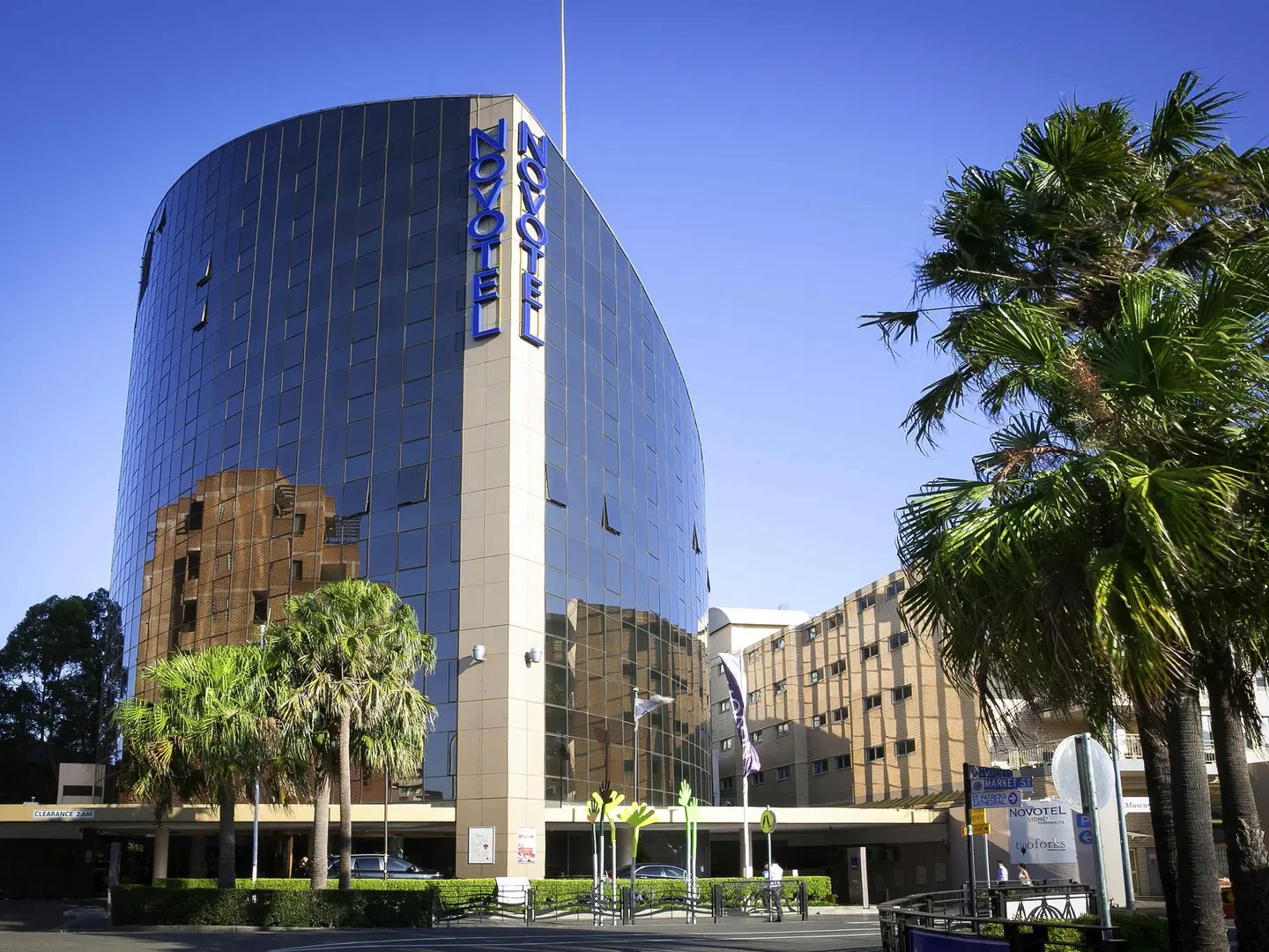 Novotel Sydney Parramatta EXTERIOR