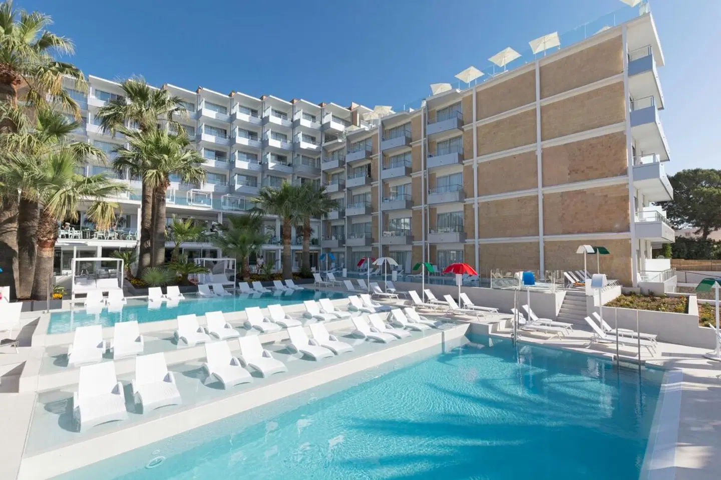 Reverence Mare OUTDOOR_POOL