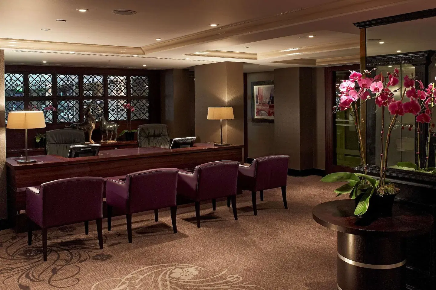Hyatt Regency London - The Churchill Bar