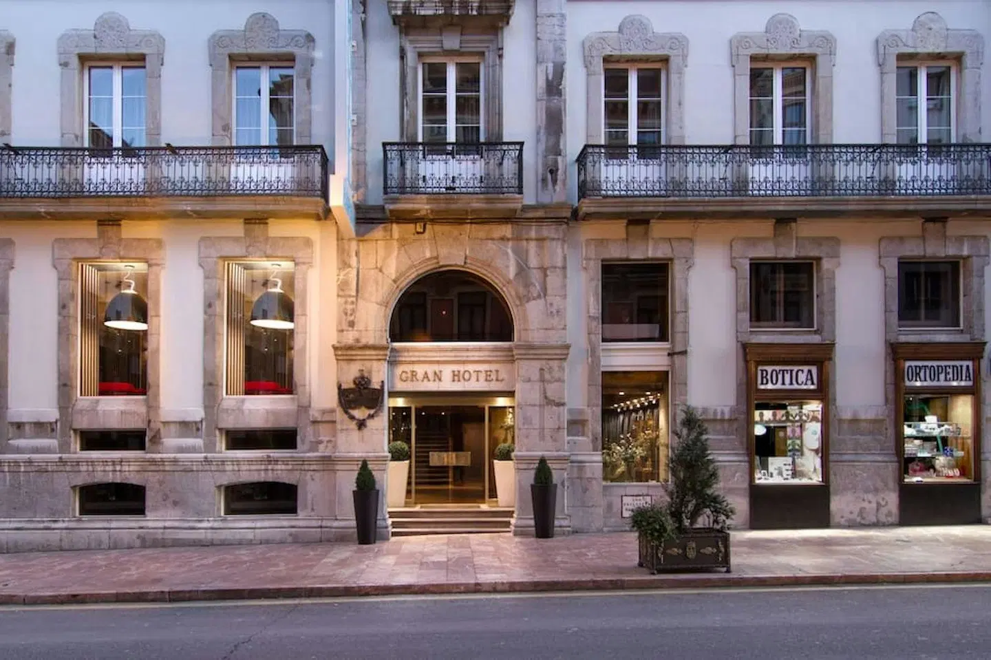 Gran Hotel España EXTERIOR