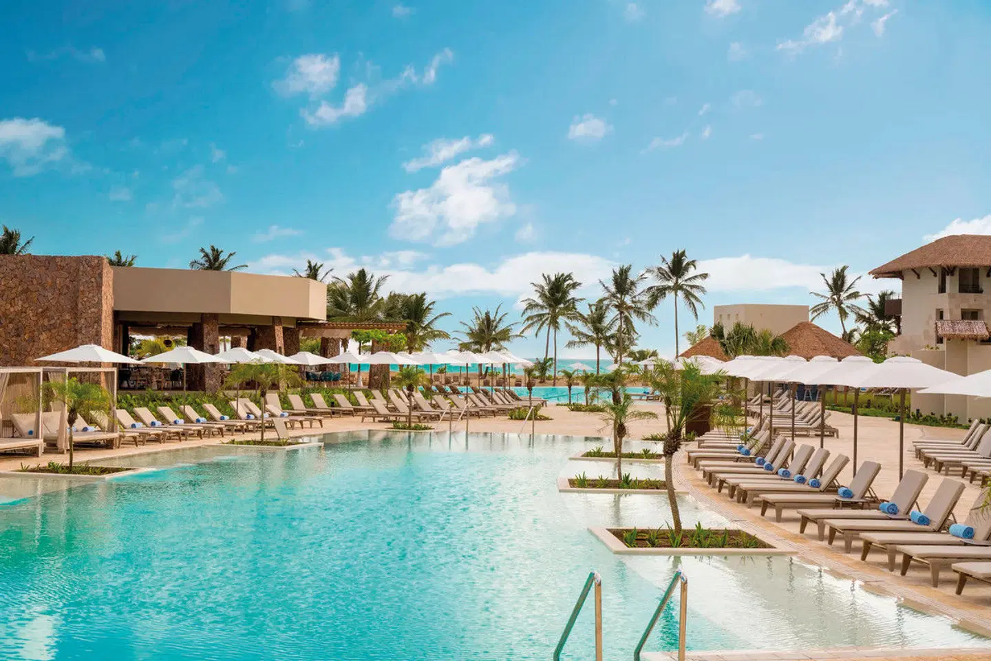 Dreams Playa Esmeralda Resort & Spa OUTDOOR_POOL