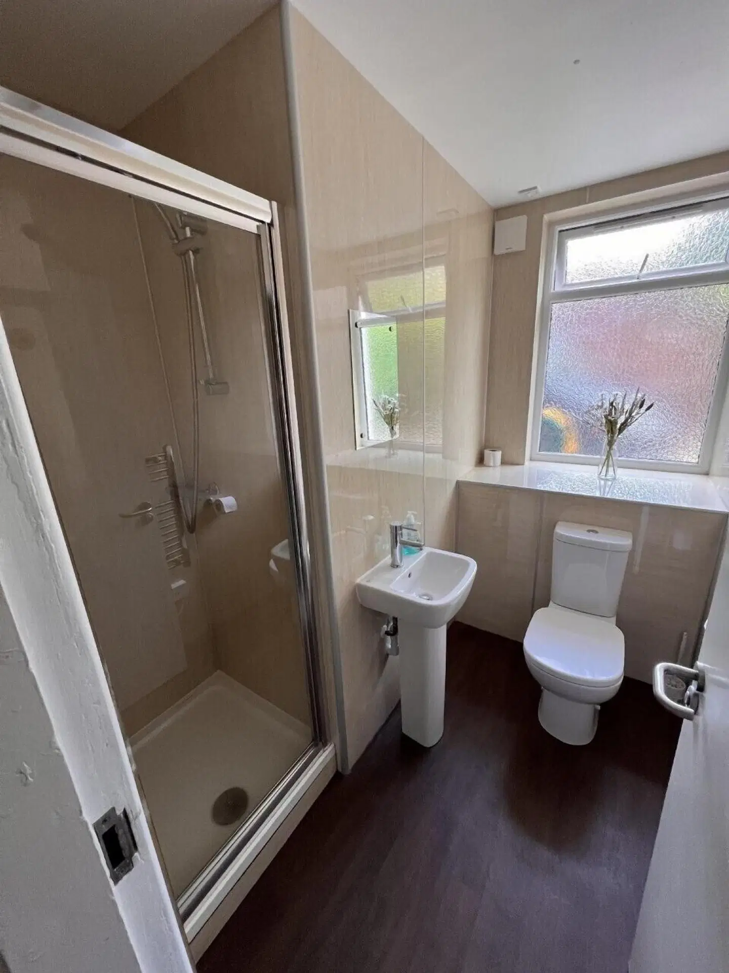 Rossal House Apartments Badezimmer