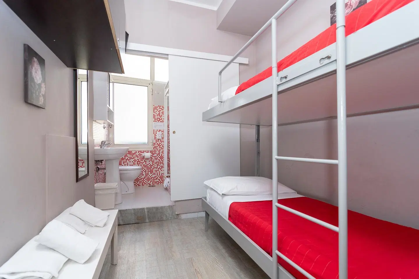 Ostello Le Sirene Badezimmer