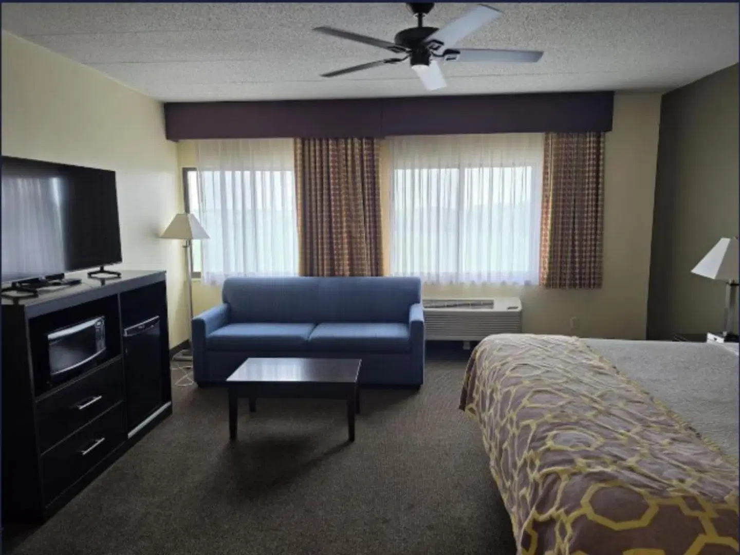 Baymont by Wyndham Janesville ROOM_EXAMPLE