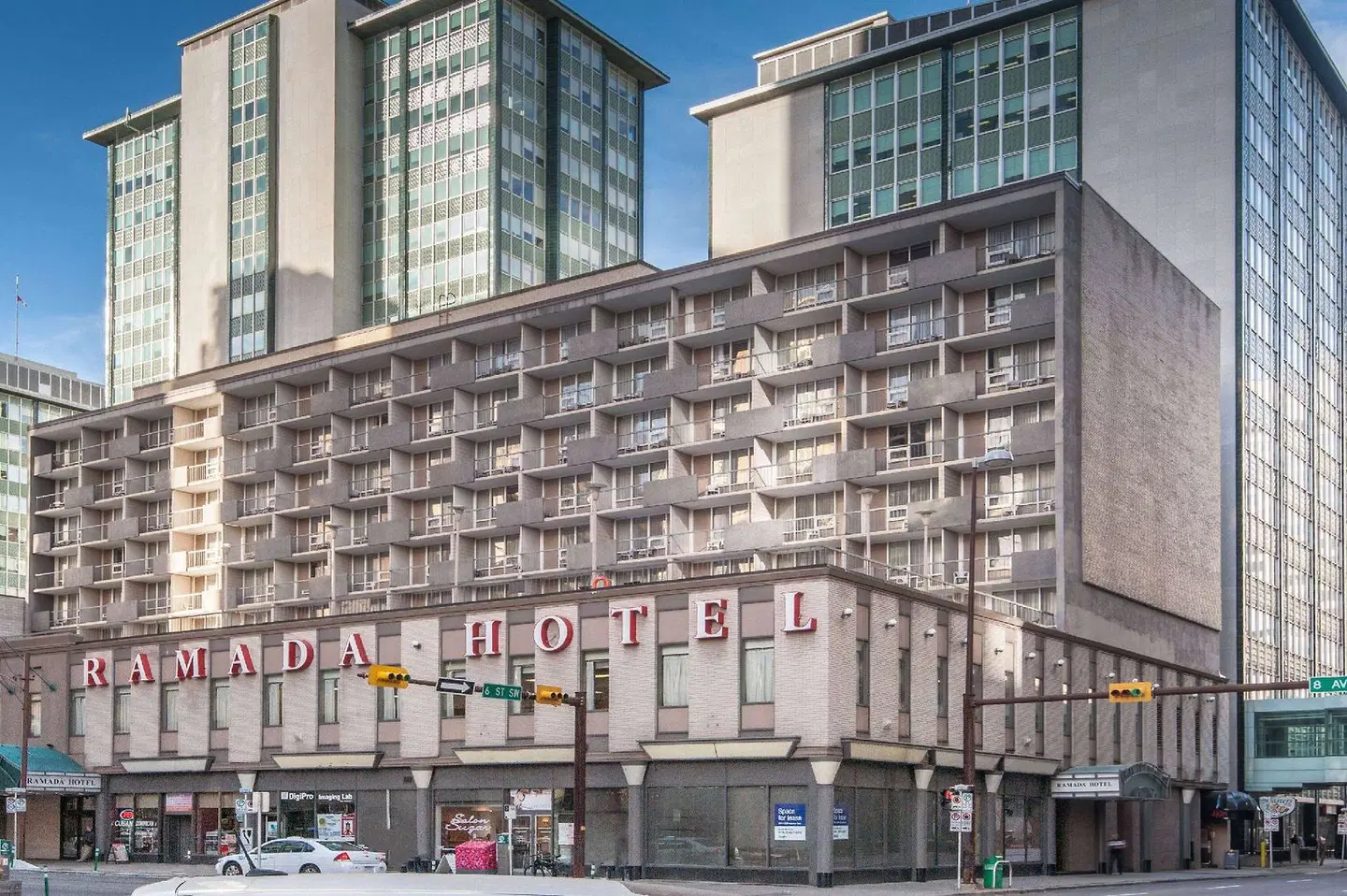 RAMADA PLAZA CALGARY DOWNTOWN EXTERIOR