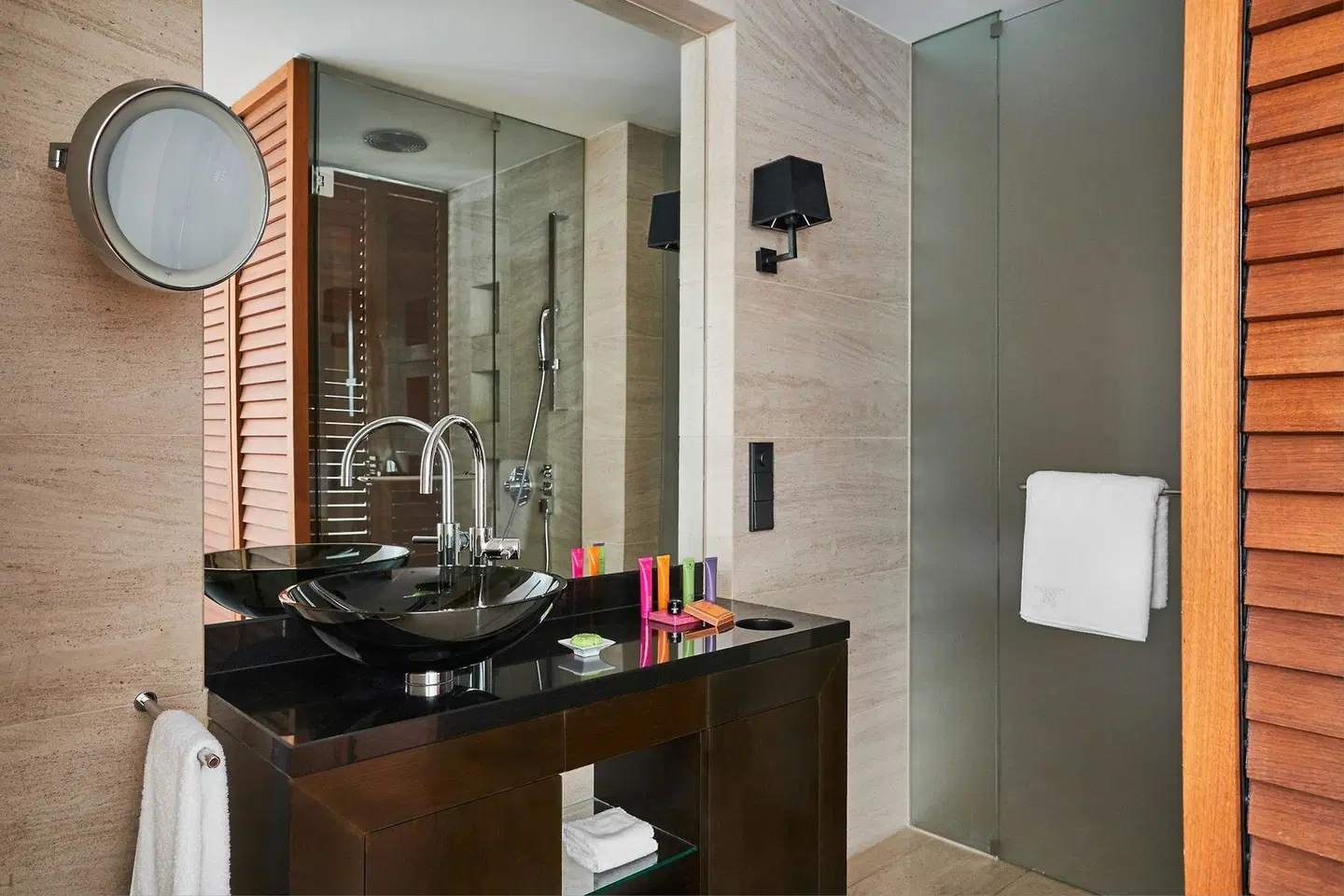 DO & CO Hotel Vienna Badezimmer