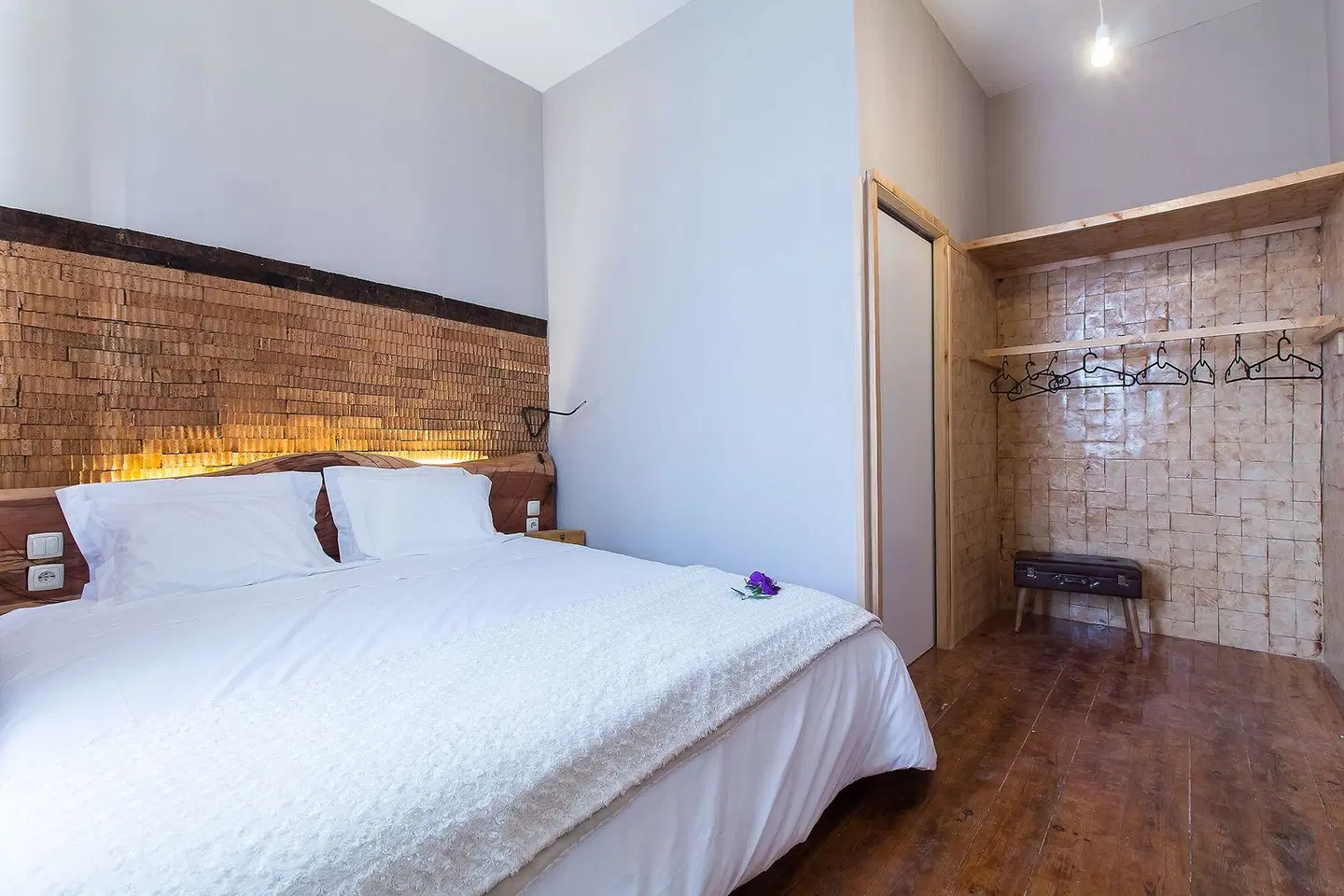 Feel At Home Guest House ROOM_EXAMPLE