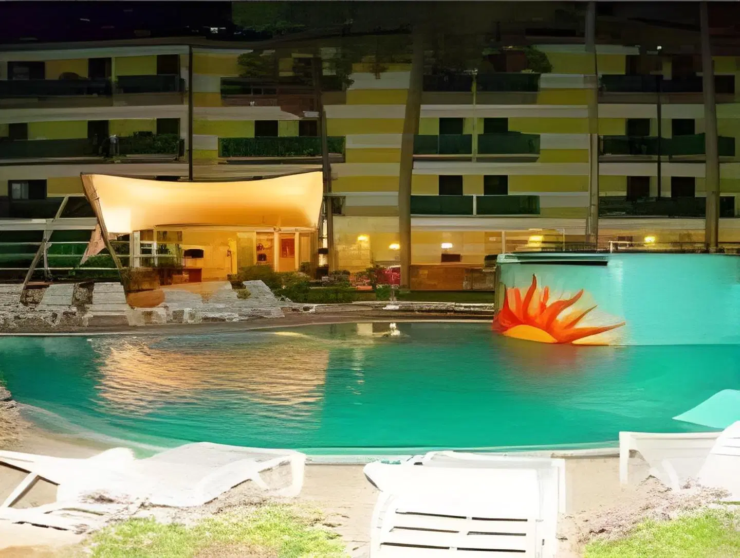 Hotel Mediterraneo OUTDOOR_POOL