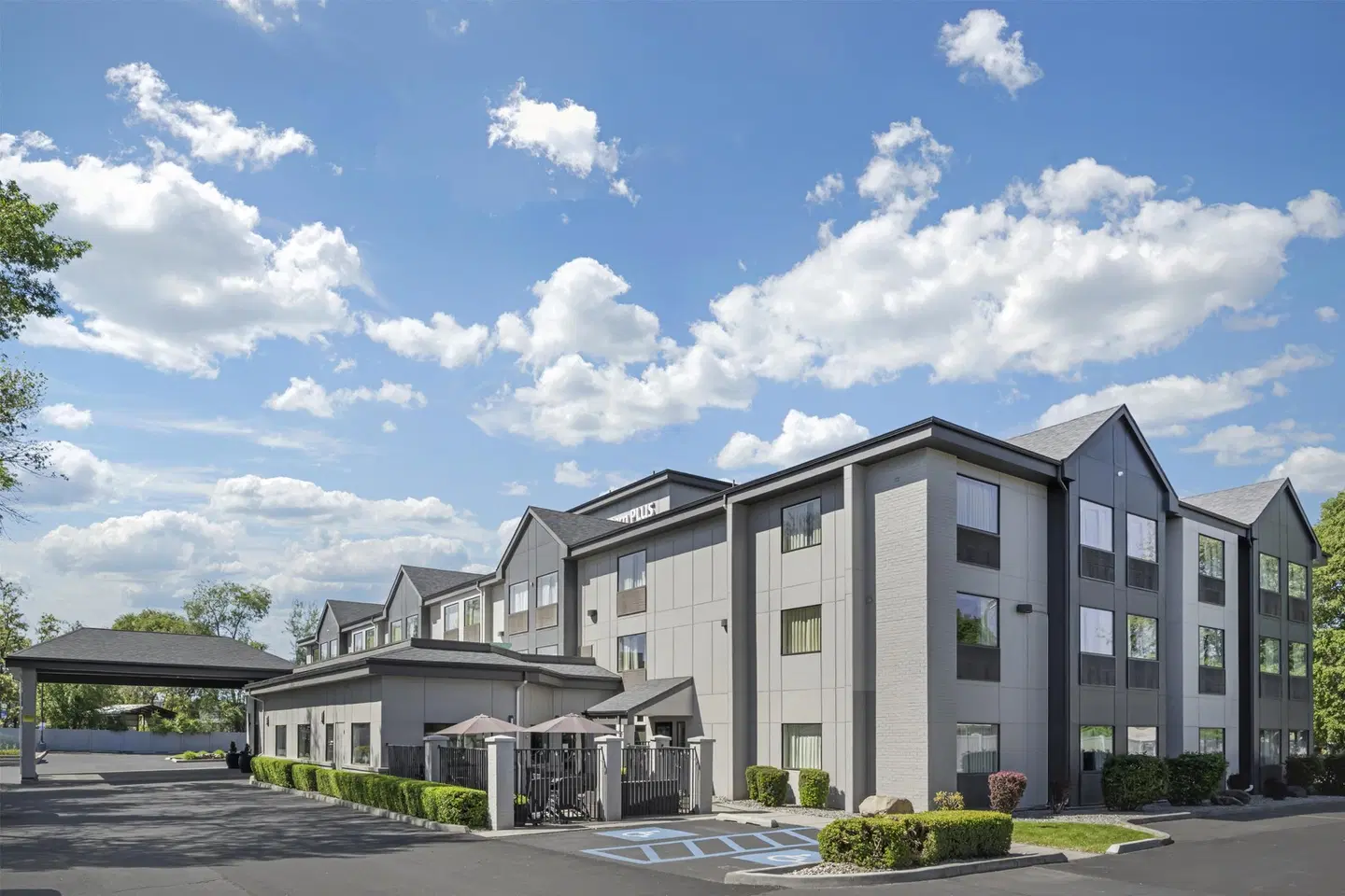 Best Western Plus Spokane North EXTERIOR