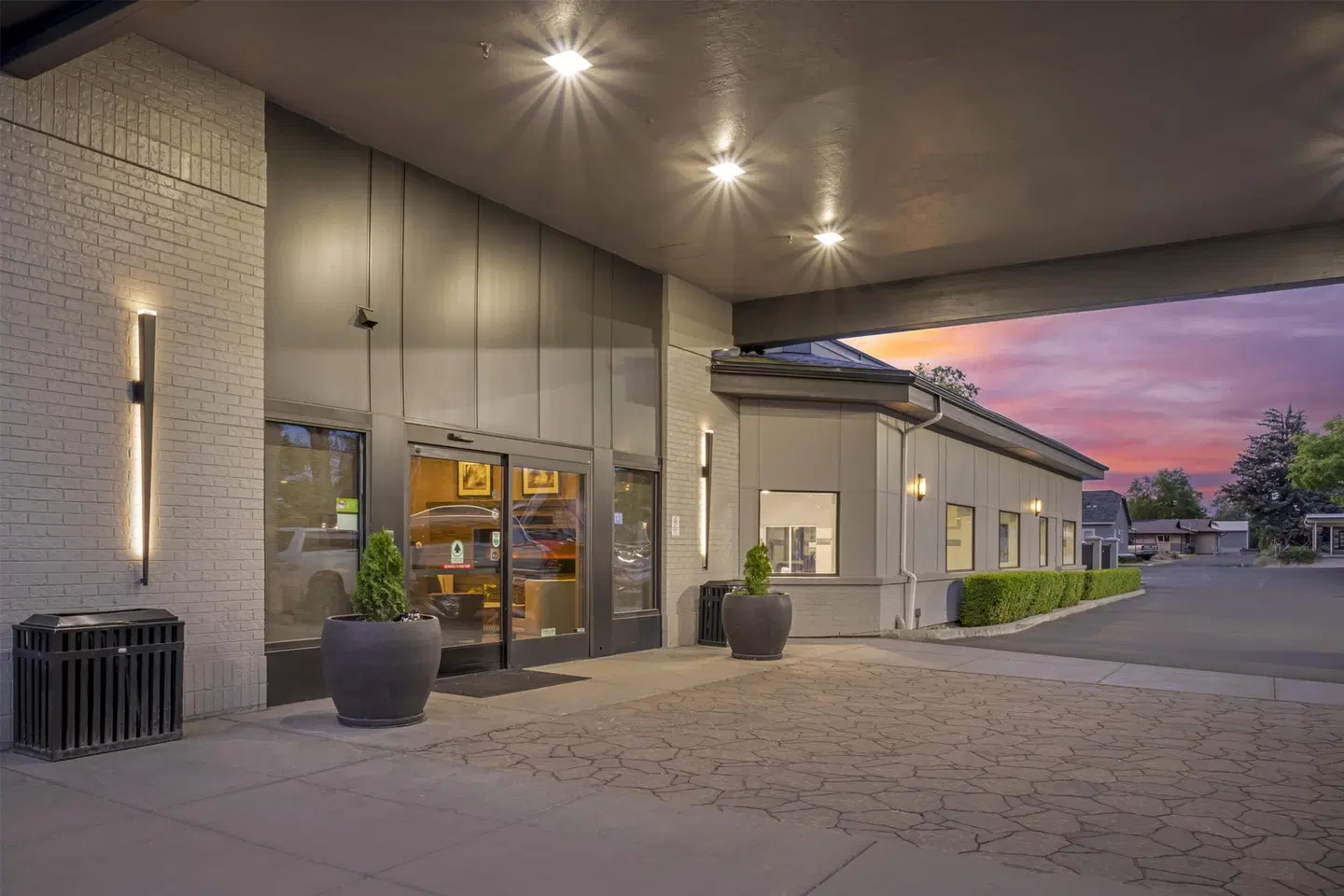 Best Western Plus Spokane North EXTERIOR