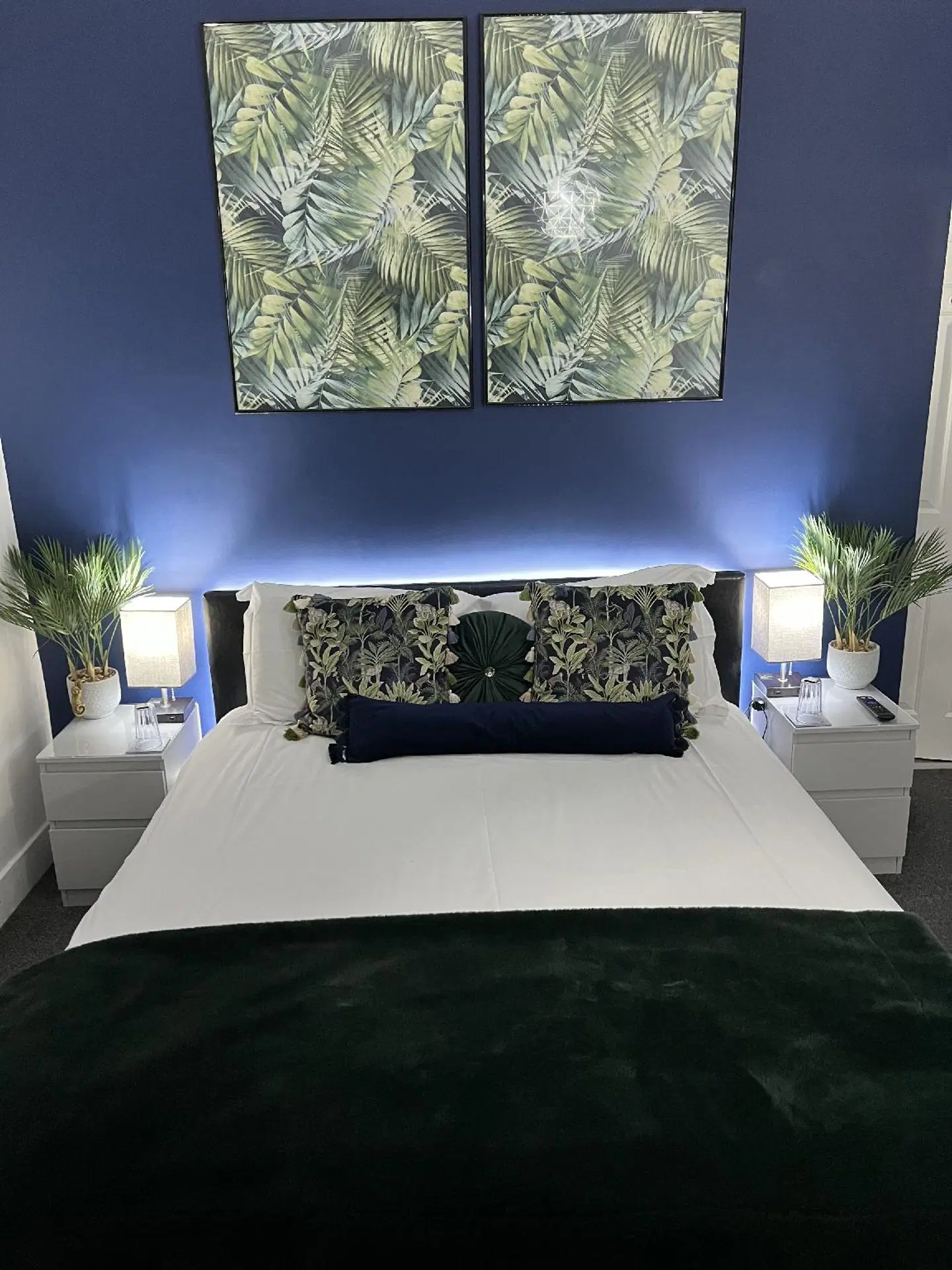 Peacocks Guest House ROOM_EXAMPLE