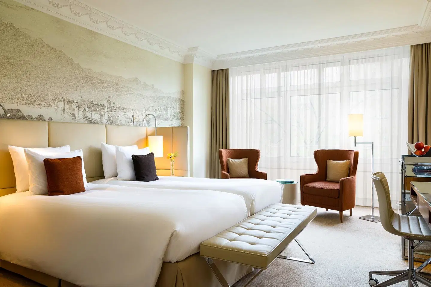 Renaissance Lucerne Hotel ROOM_EXAMPLE