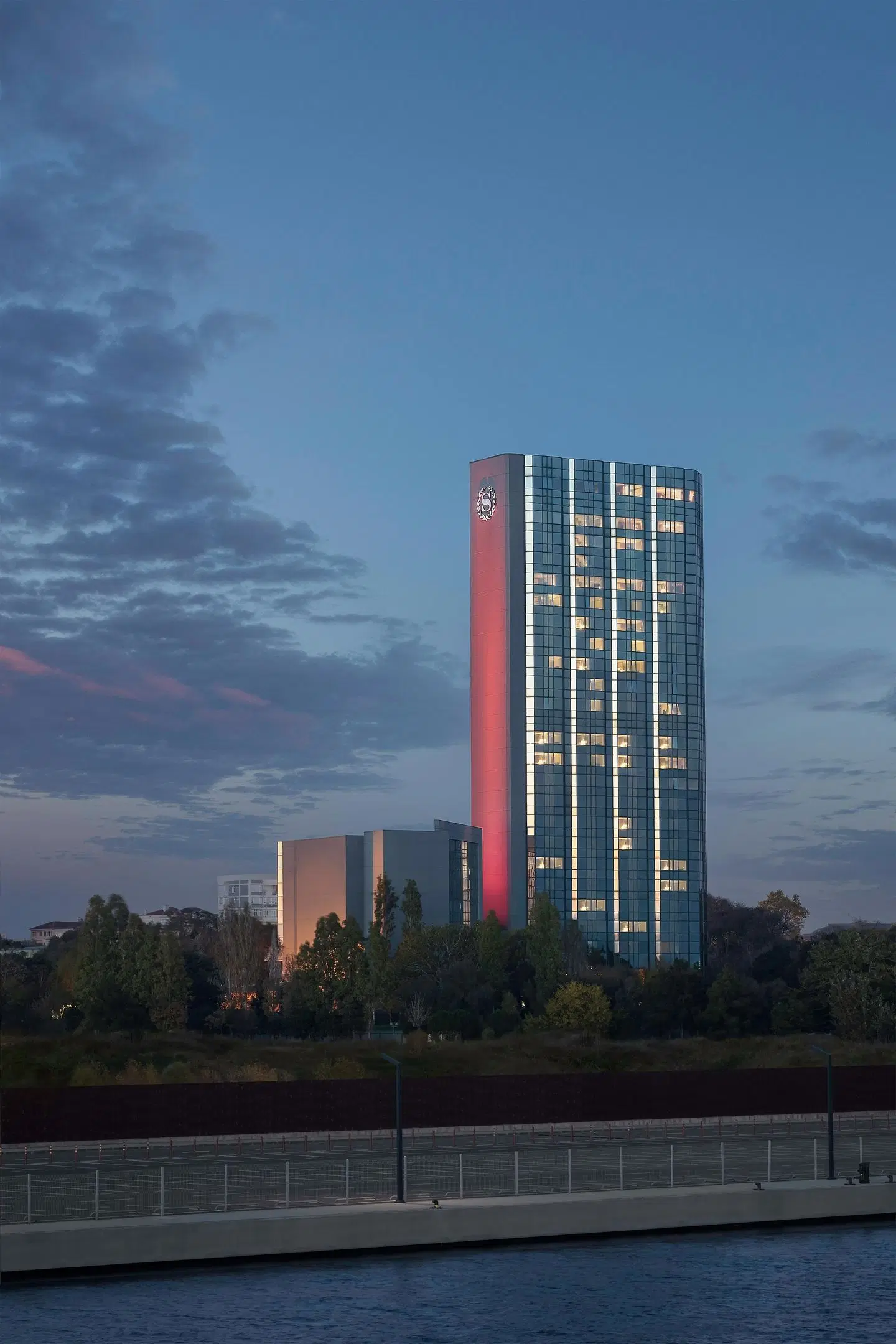 Sheraton Istanbul Ataköy Hotel EXTERIOR