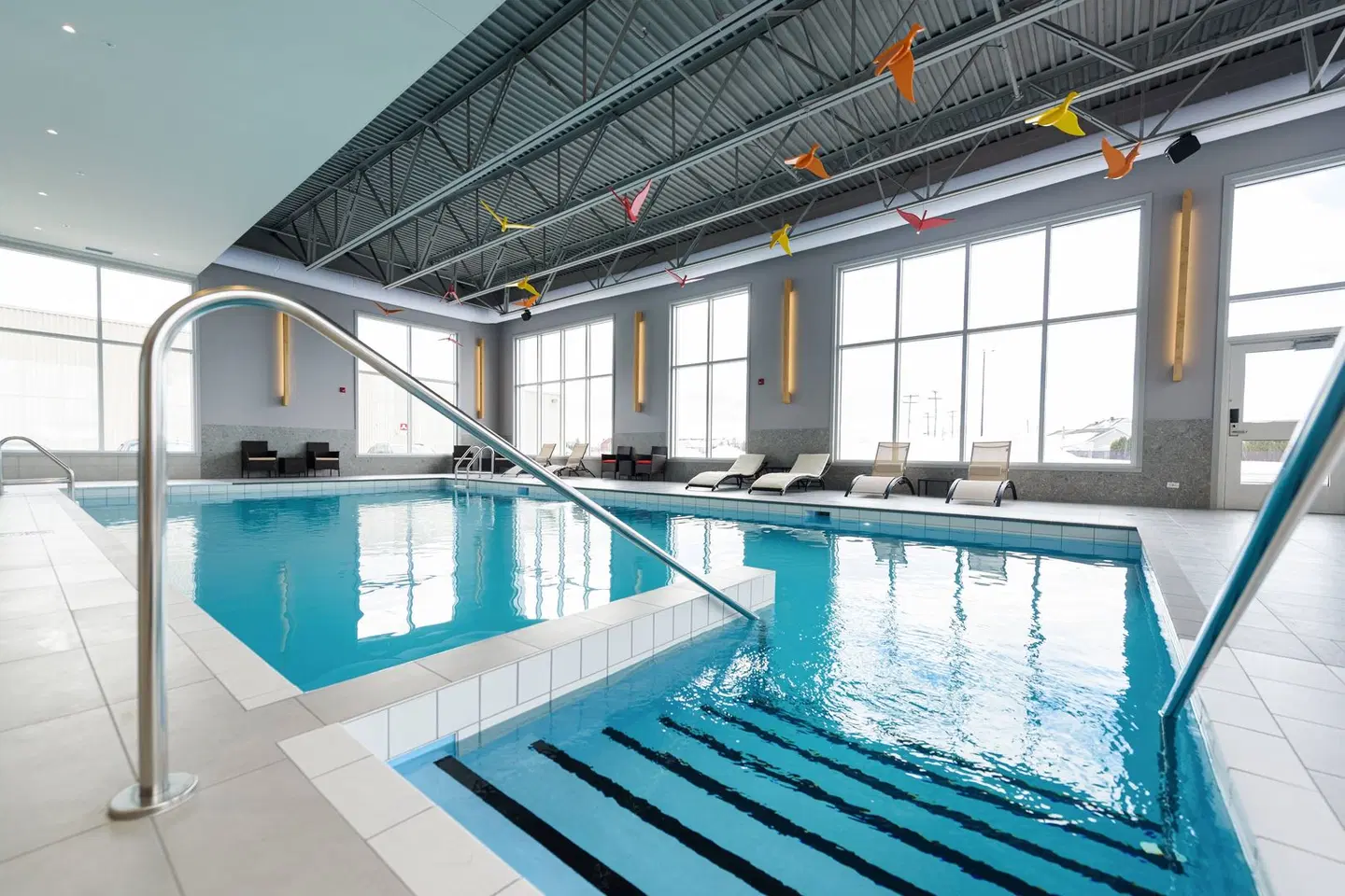 Delta Hotels by Marriott Saguenay Conference Centre Hallenbad