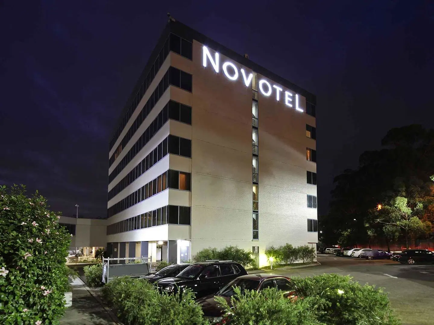 Novotel Sydney West HQ Hotel EXTERIOR
