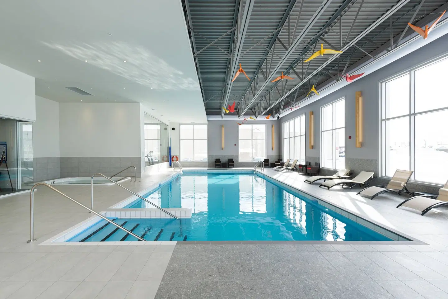 Delta Hotels by Marriott Saguenay Conference Centre Hallenbad