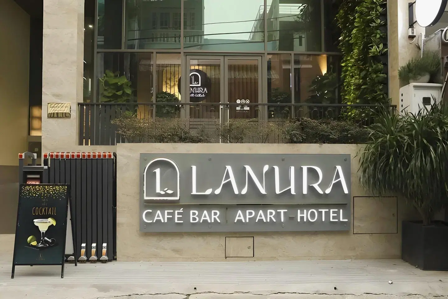 Lanura Apartments and Hotel EXTERIOR