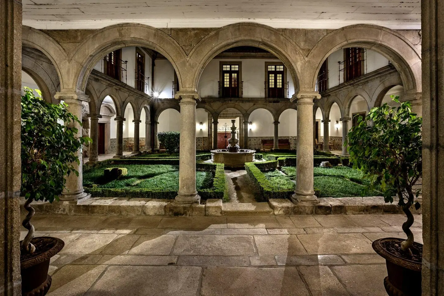 Pousada Mosteiro de Guimaraes EXTERIOR