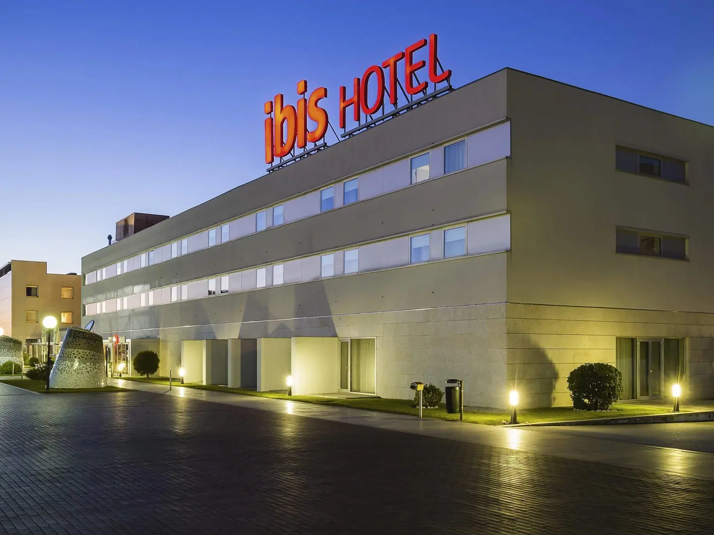 ibis Porto São João EXTERIOR