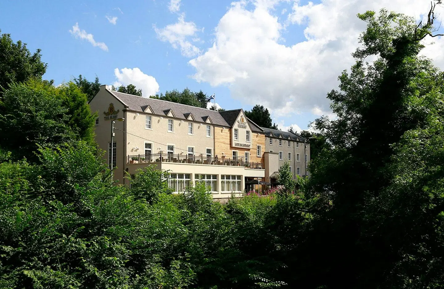 The Busby Hotel EXTERIOR