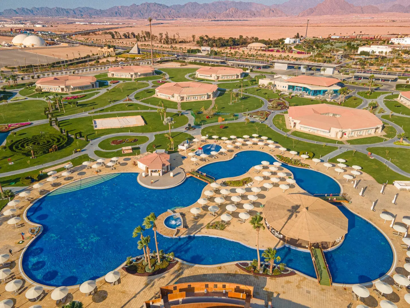 Pickalbatros Luxury Suites OUTDOOR_POOL