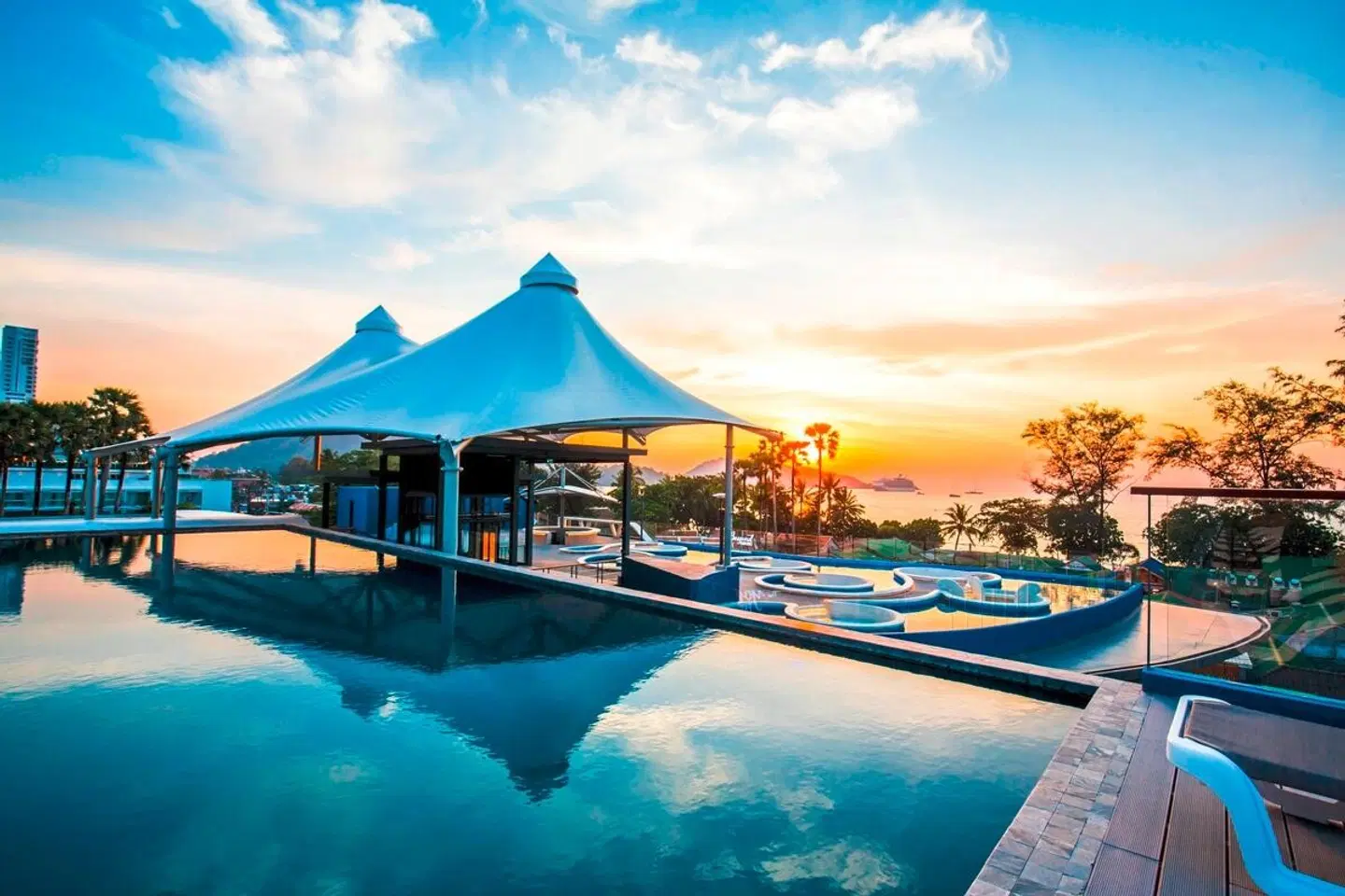 Beyond Patong OUTDOOR_POOL