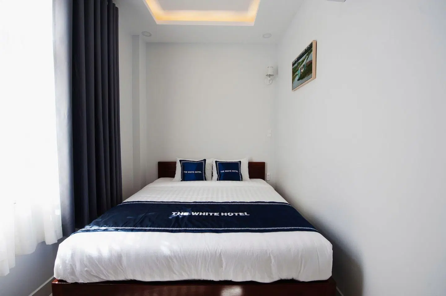 The white guest house ROOM_EXAMPLE