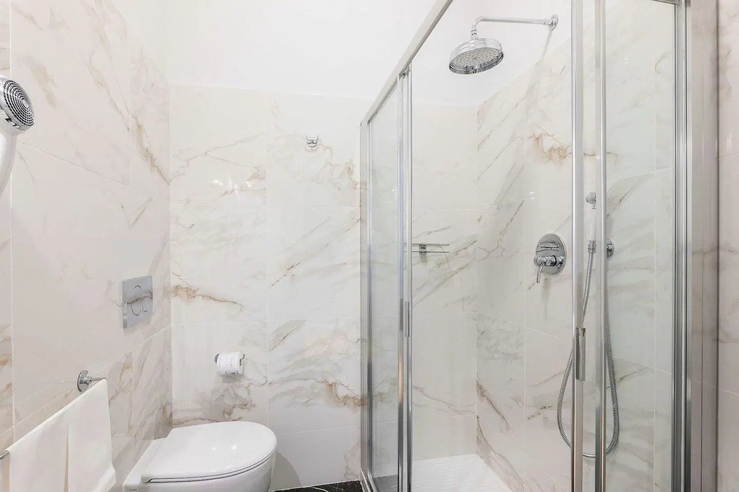3110 ArtHotel Badezimmer
