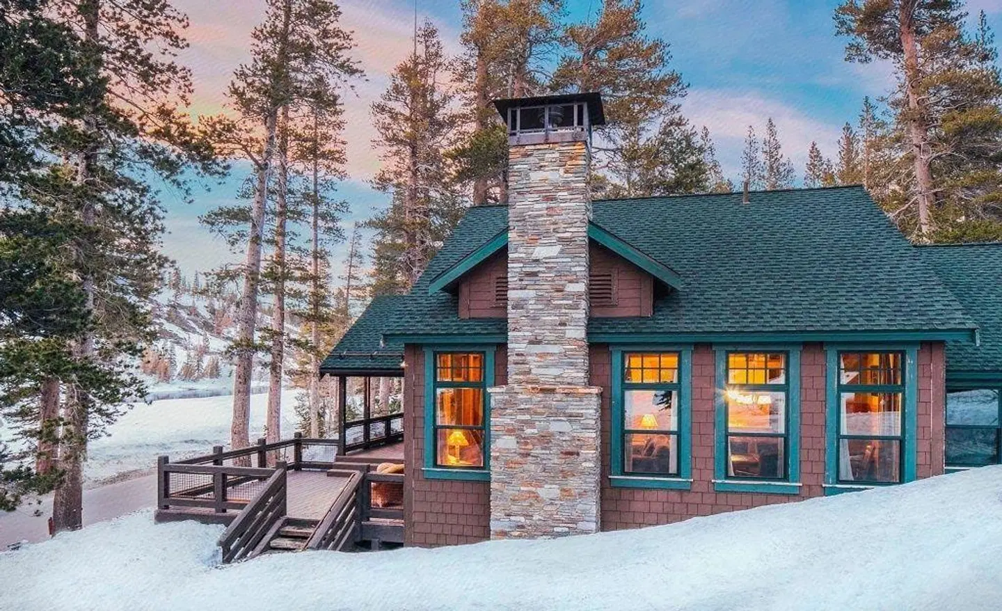 Tamarack Lodge EXTERIOR