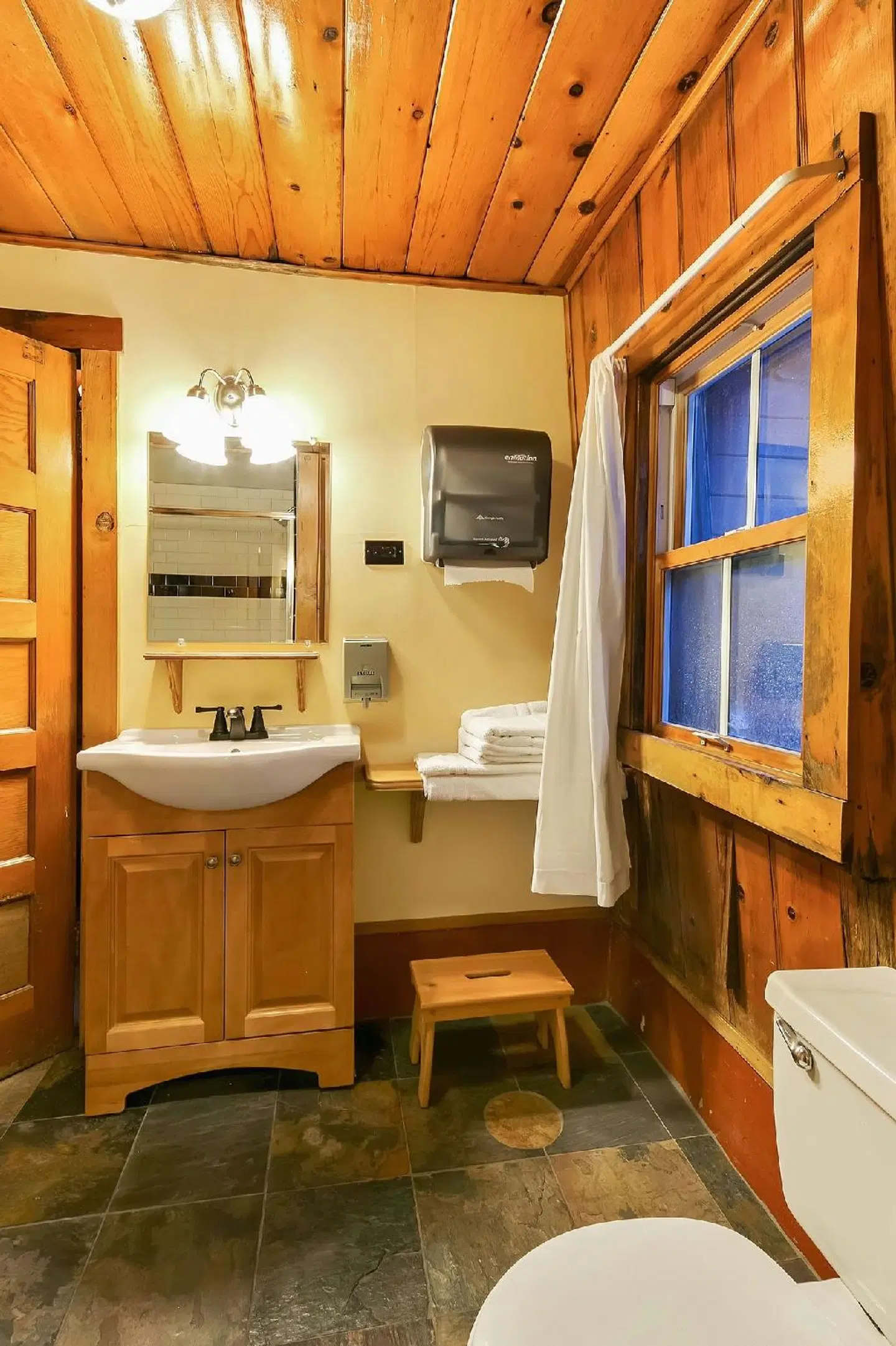 Tamarack Lodge Badezimmer