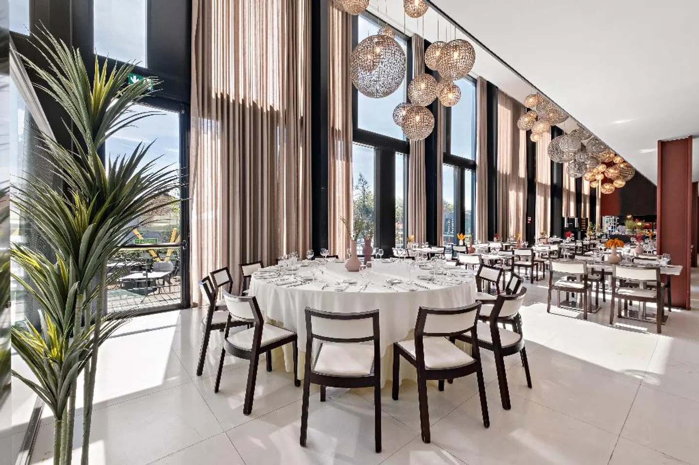 Axis Viana Business & SPA Hotel Restaurant