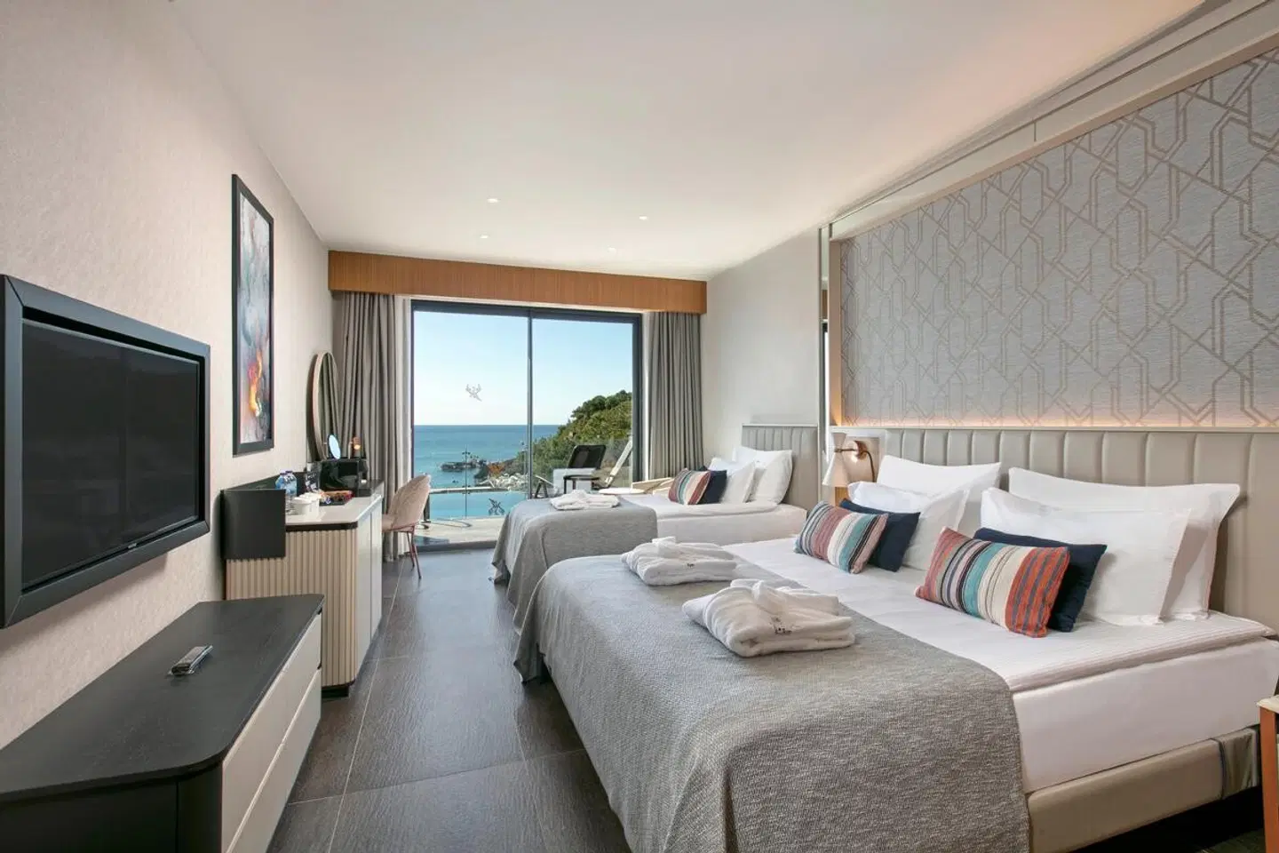 Mylome Luxury Hotel & Resort ROOM_EXAMPLE