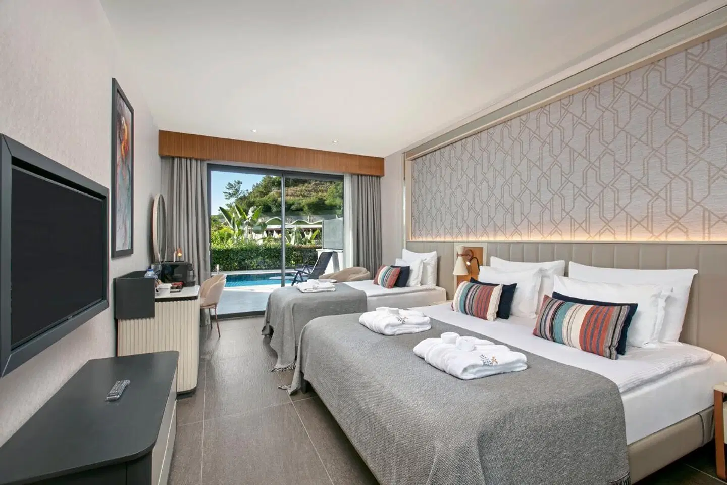 Mylome Luxury Hotel & Resort ROOM_EXAMPLE