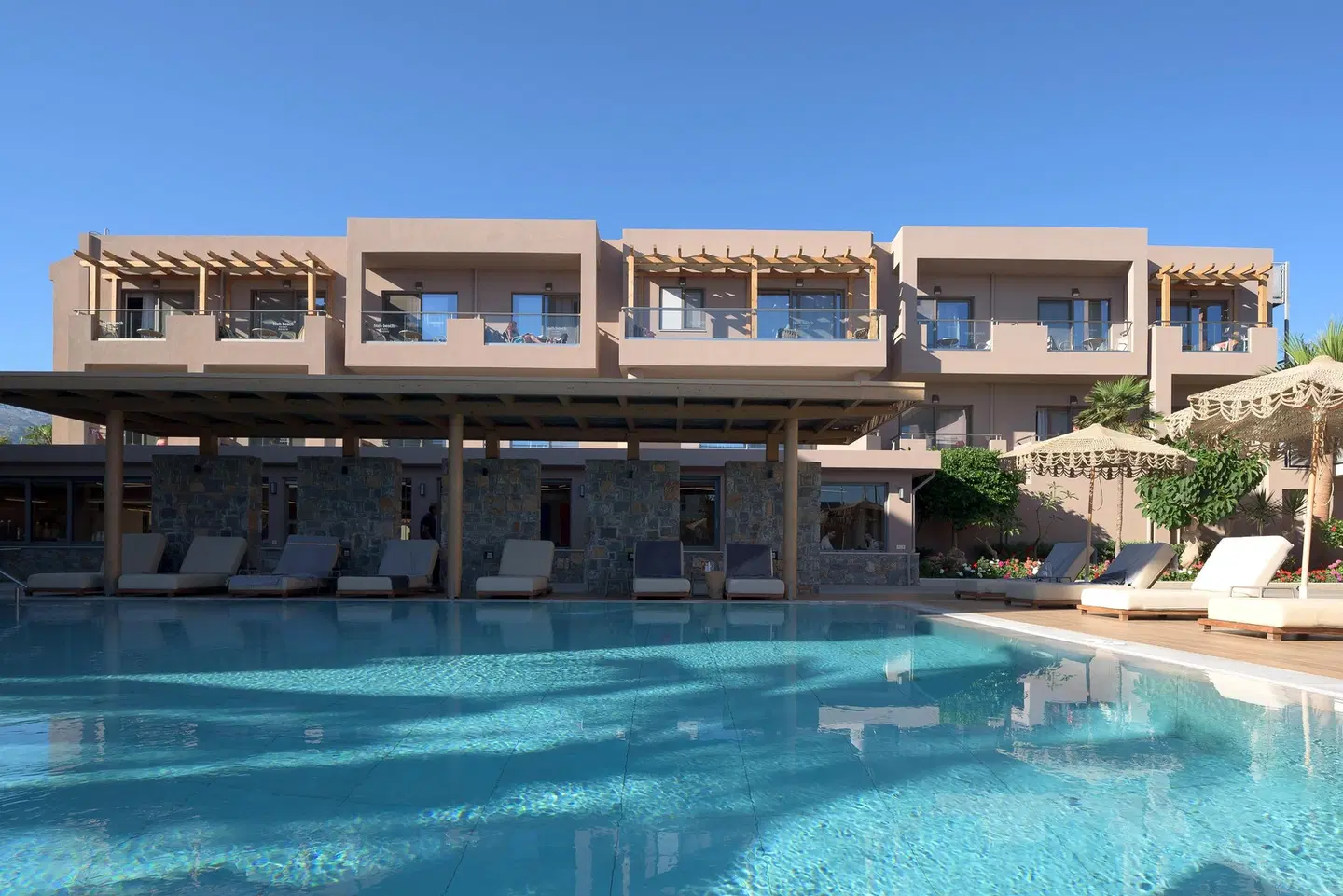 High Beach OUTDOOR_POOL