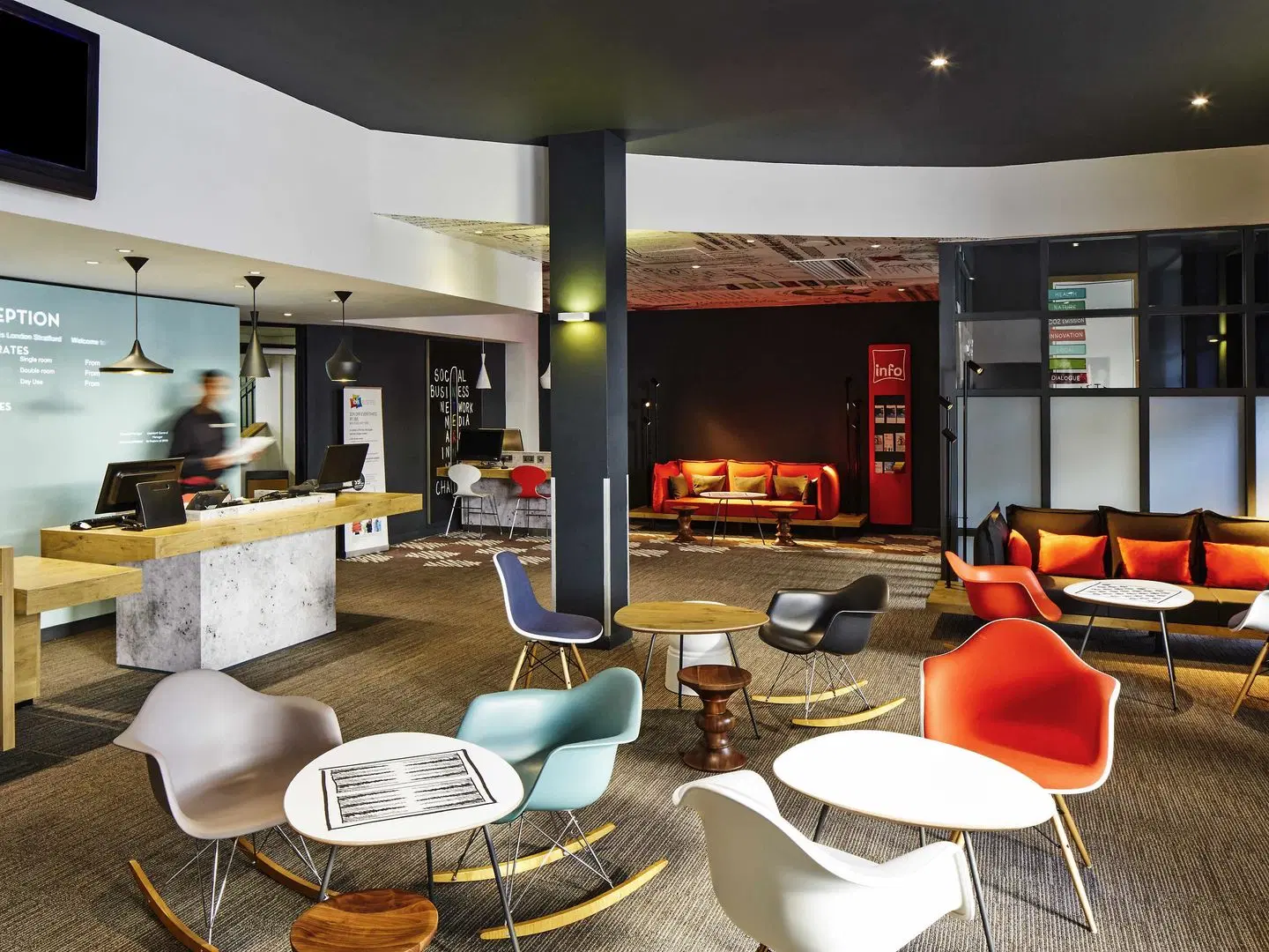 ibis London Stratford LOUNGE_LOBBY