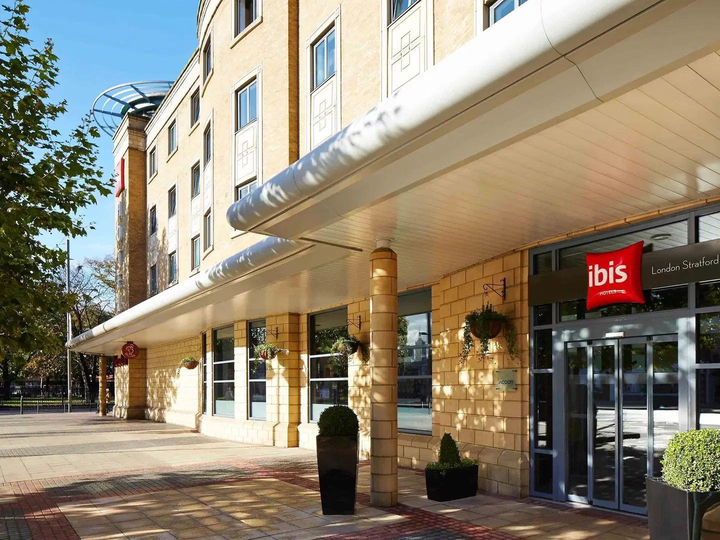 ibis London Stratford EXTERIOR